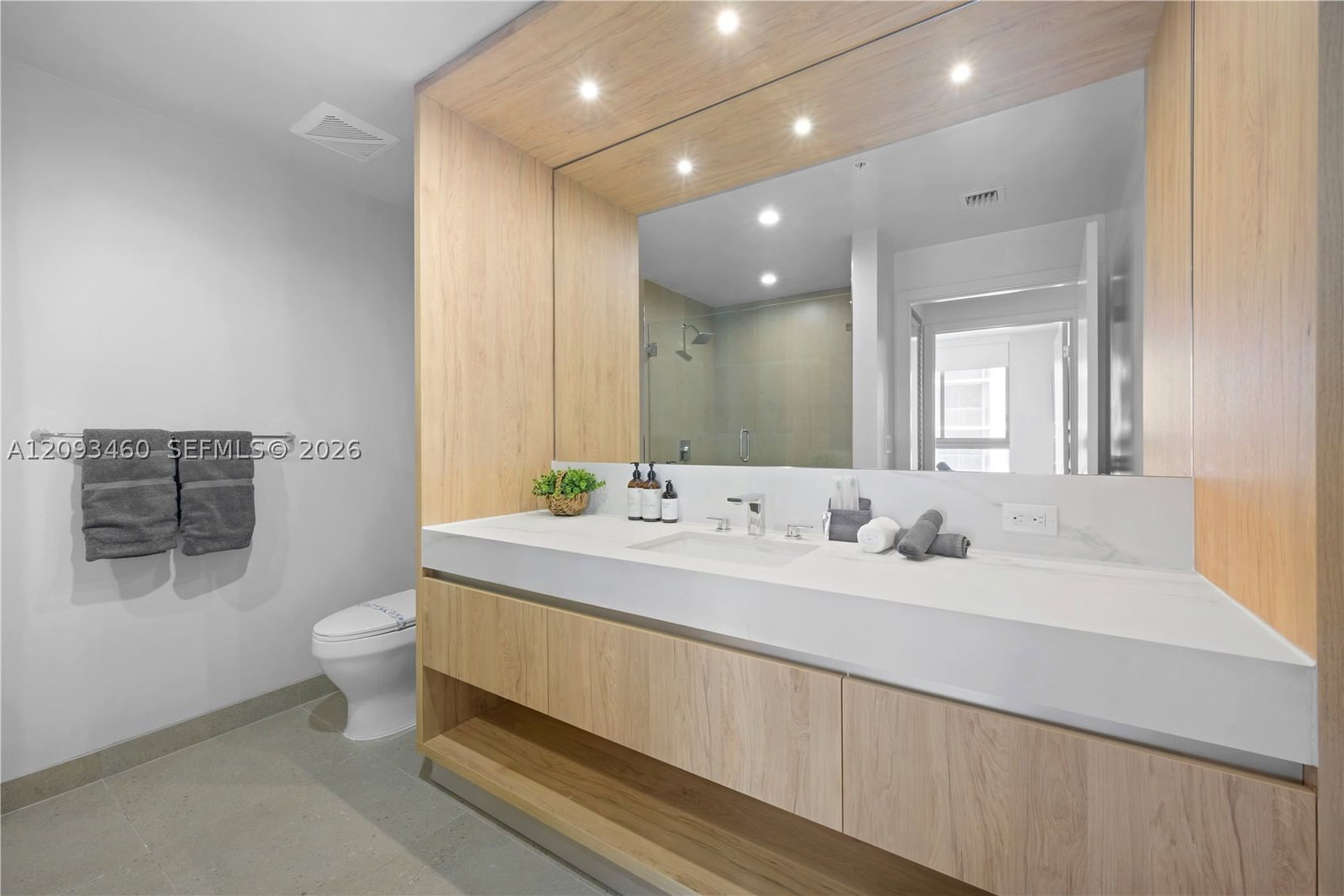 Real estate property located at 11 6th St #1111, Miami-dade, The Crosby Miami Worldcent, Miami, FL