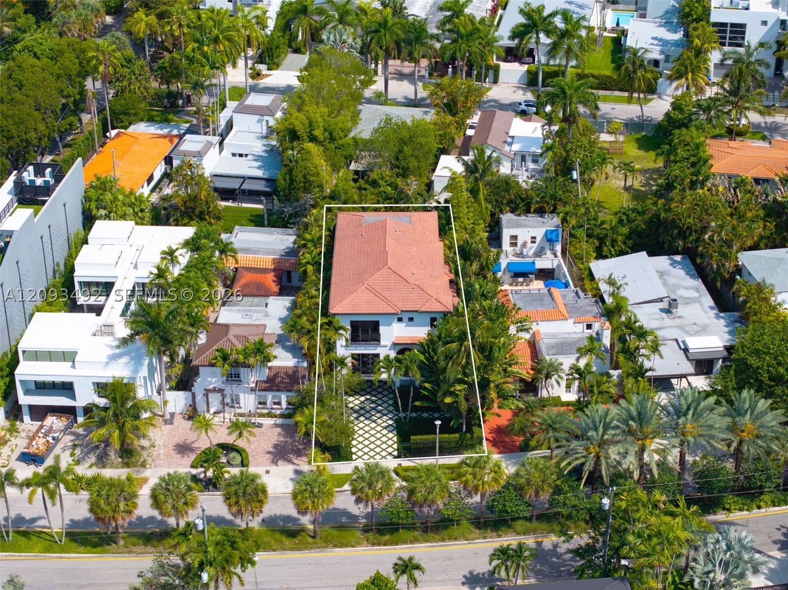 Real estate property located at 1803 Bayshore Ln, Miami-dade, Fairhaven, Miami, FL