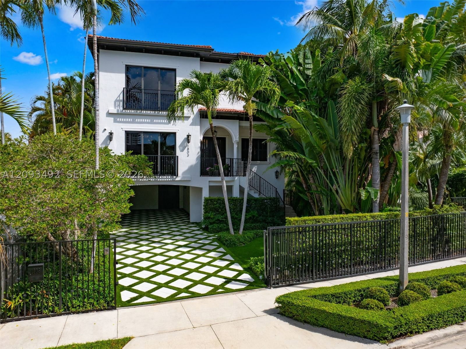 Real estate property located at 1803 Bayshore Ln, Miami-dade, Fairhaven, Miami, FL