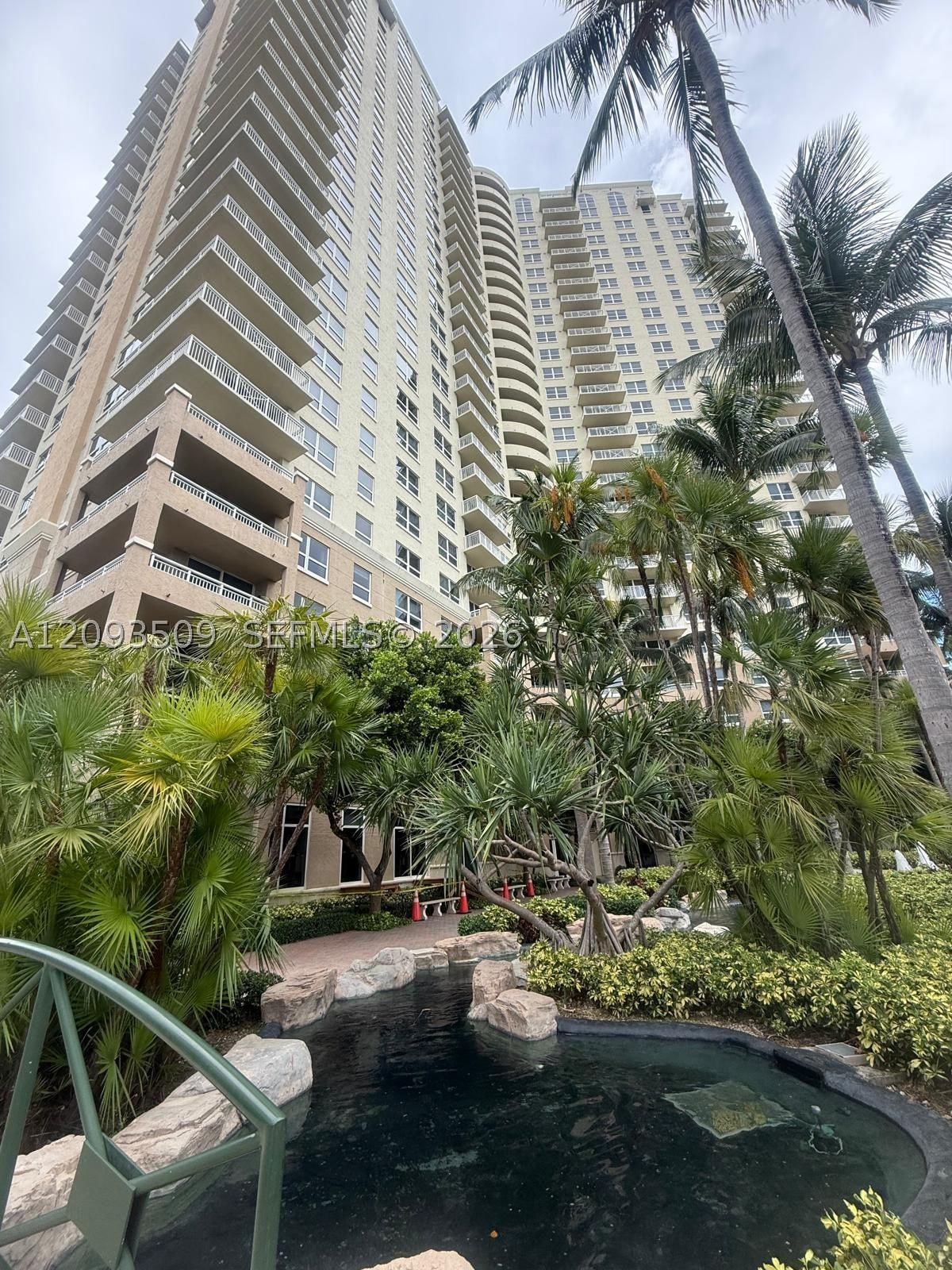 Real estate property located at 19501 Country Club Dr TS-03, Miami-dade, Turnberry On The Green Co, Aventura, FL