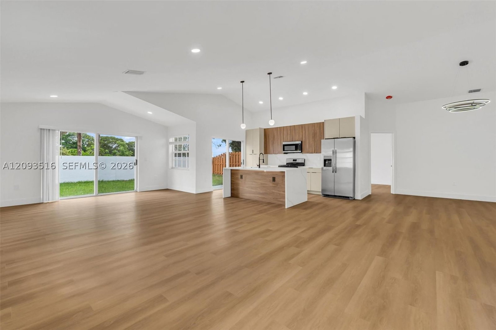 Real estate property located at 16 Gables Blvd, Broward, Bonaventure, Weston, FL
