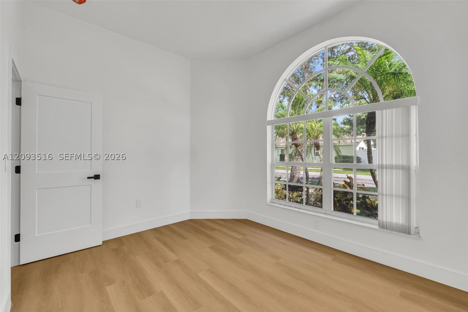 Real estate property located at 16 Gables Blvd, Broward, Bonaventure, Weston, FL