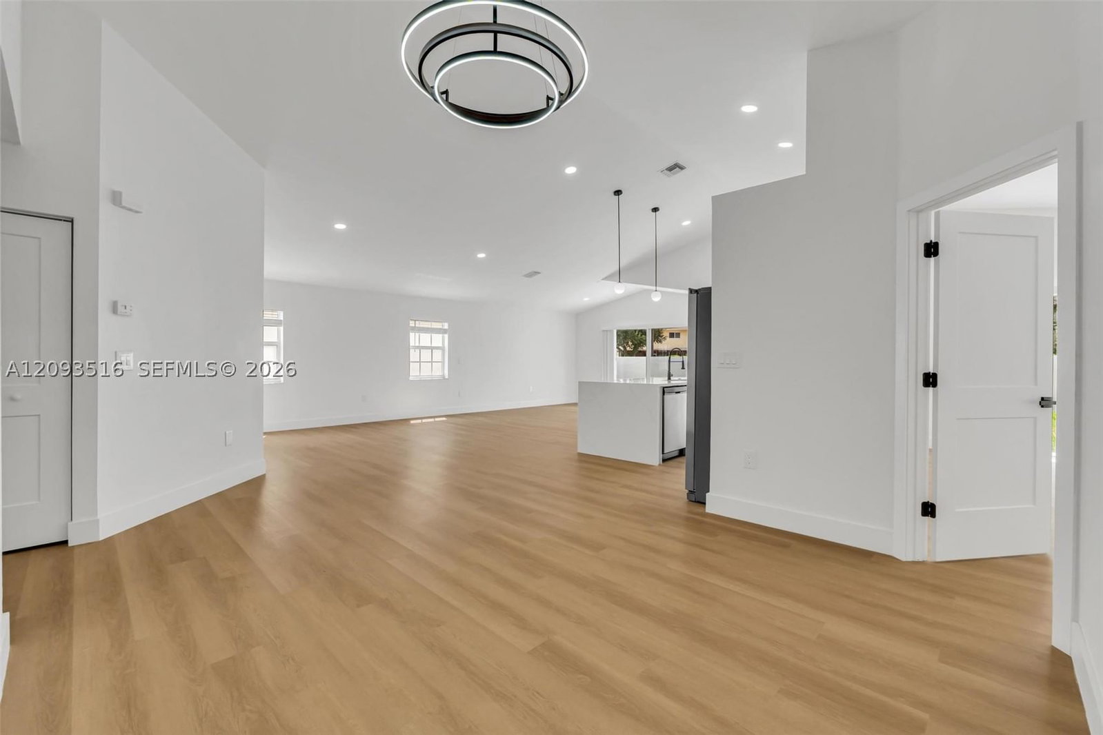 Real estate property located at 16 Gables Blvd, Broward, Bonaventure, Weston, FL