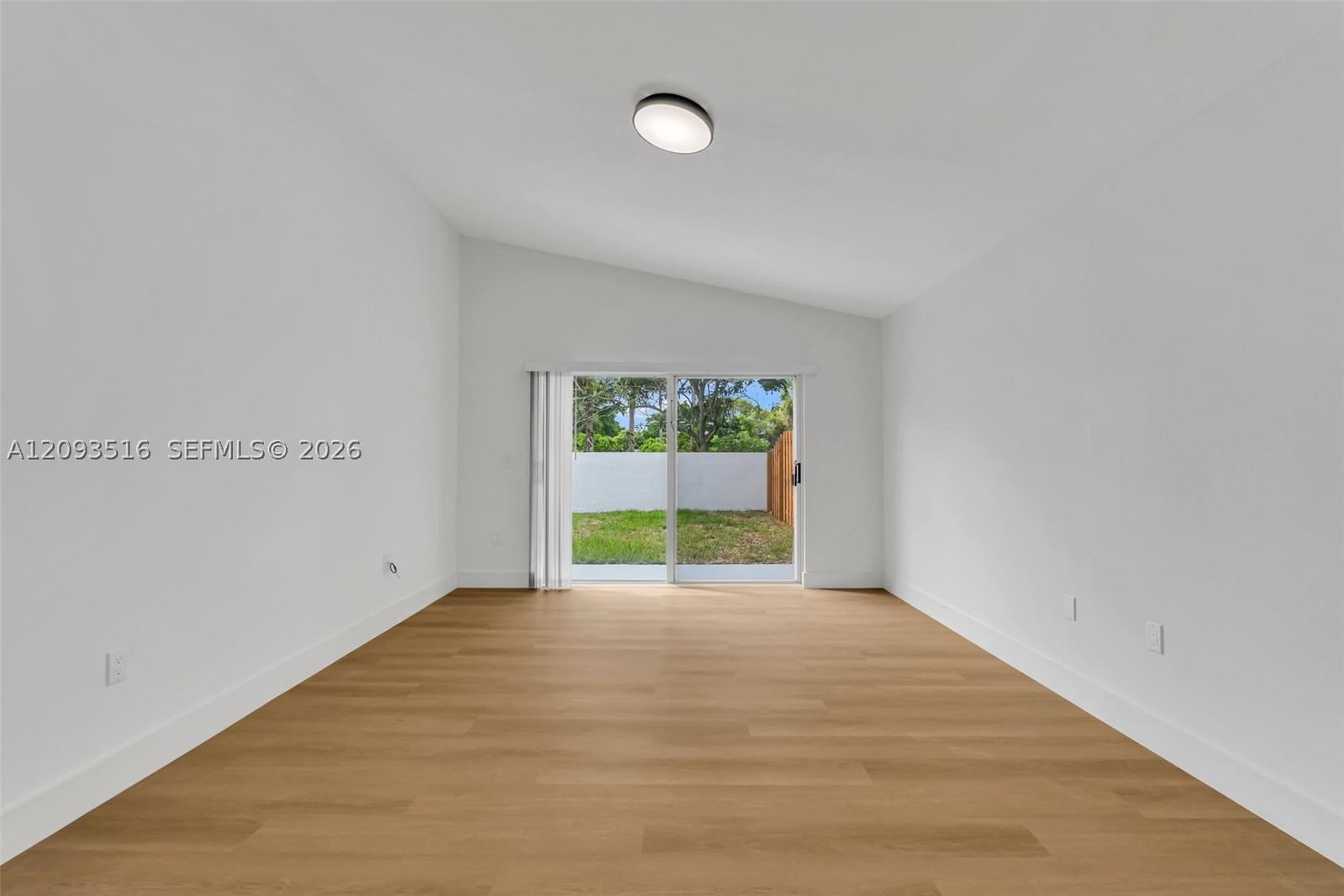 Real estate property located at 16 Gables Blvd, Broward, Bonaventure, Weston, FL
