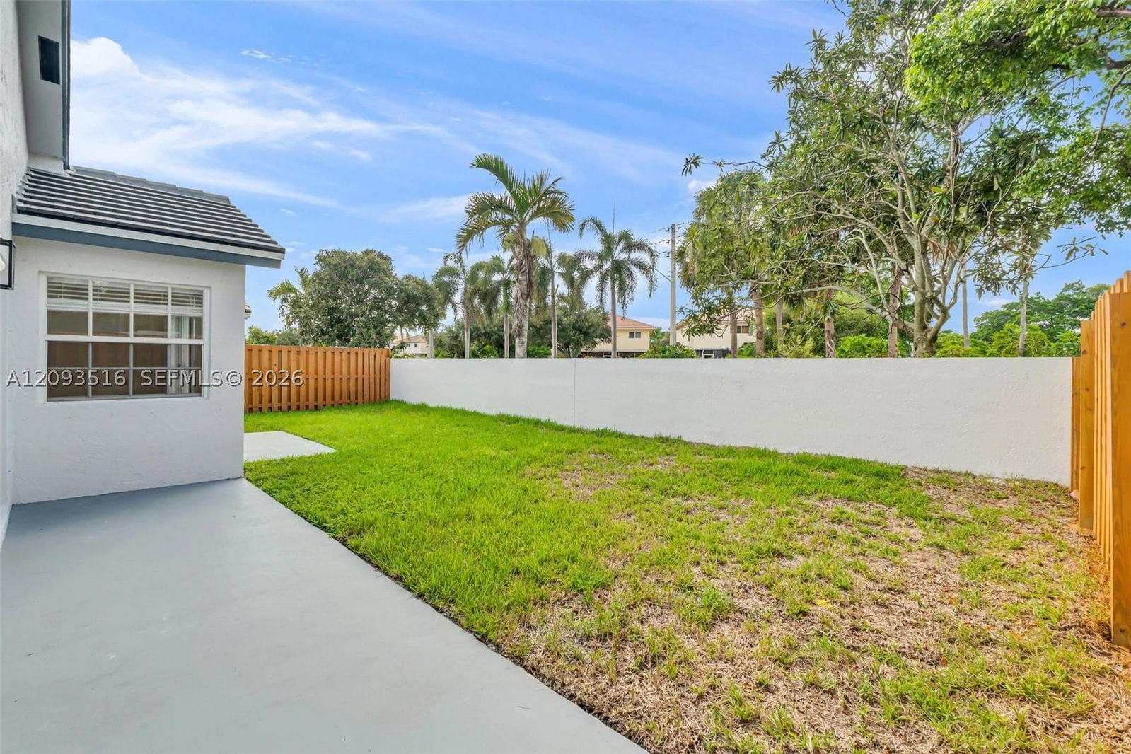 Real estate property located at 16 Gables Blvd, Broward, Bonaventure, Weston, FL