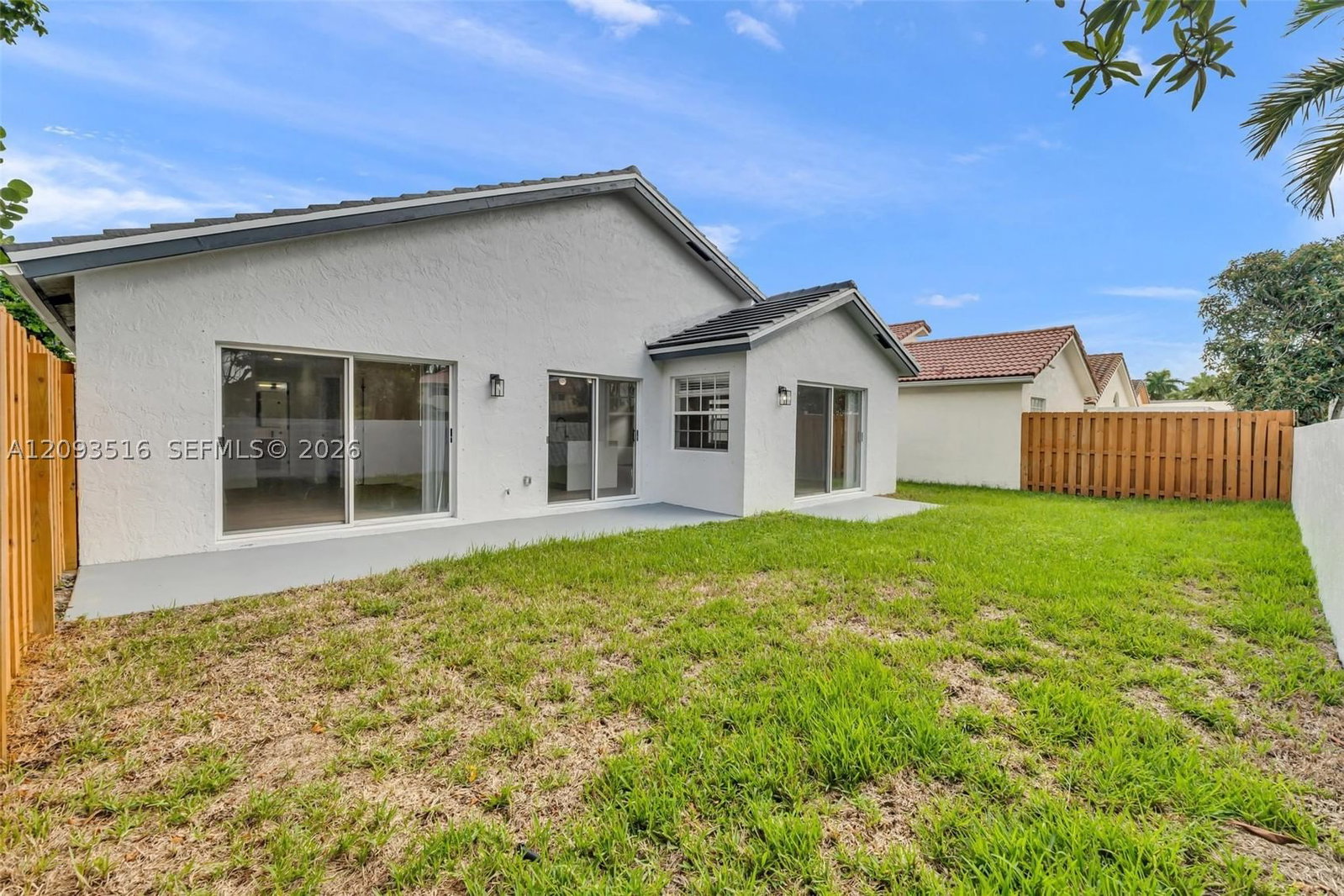 Real estate property located at 16 Gables Blvd, Broward, Bonaventure, Weston, FL