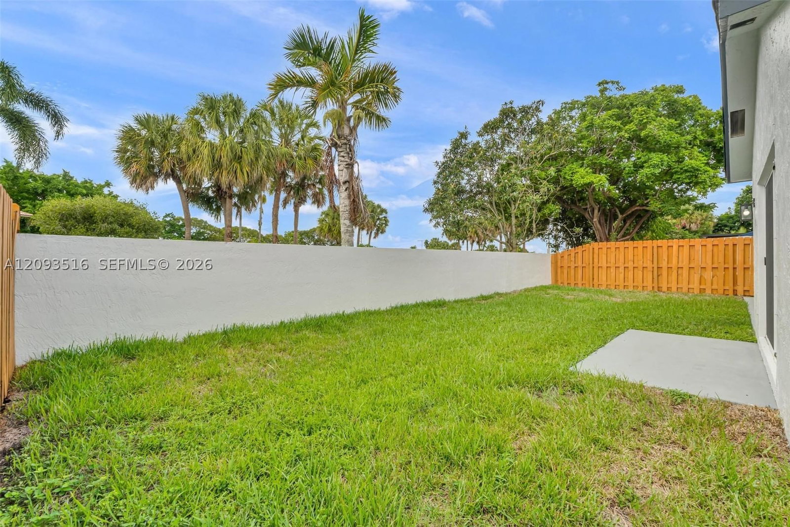 Real estate property located at 16 Gables Blvd, Broward, Bonaventure, Weston, FL