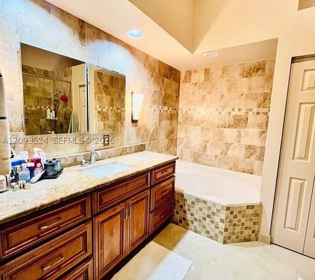 Real estate property located at 8195 Via Bella, Palm Beach, Boca Azul Ph 4 And 5, Boca Raton, FL