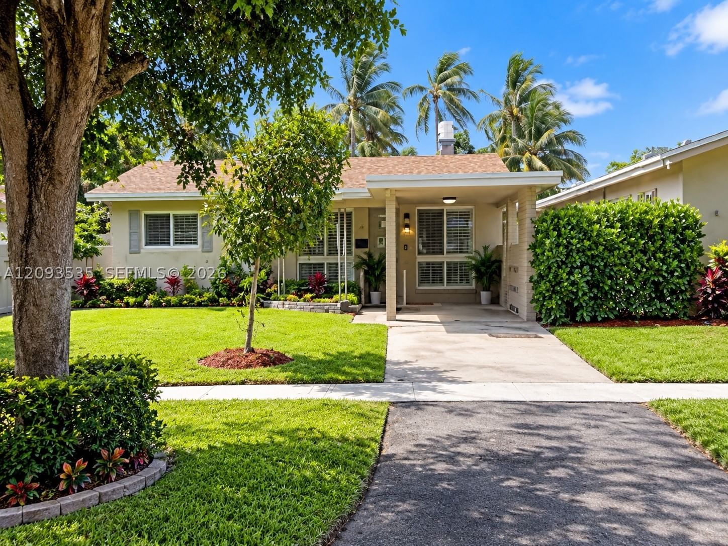 Real estate property located at 1405 10th St, Broward, Florian Isles 2nd Sec, Dania Beach, FL