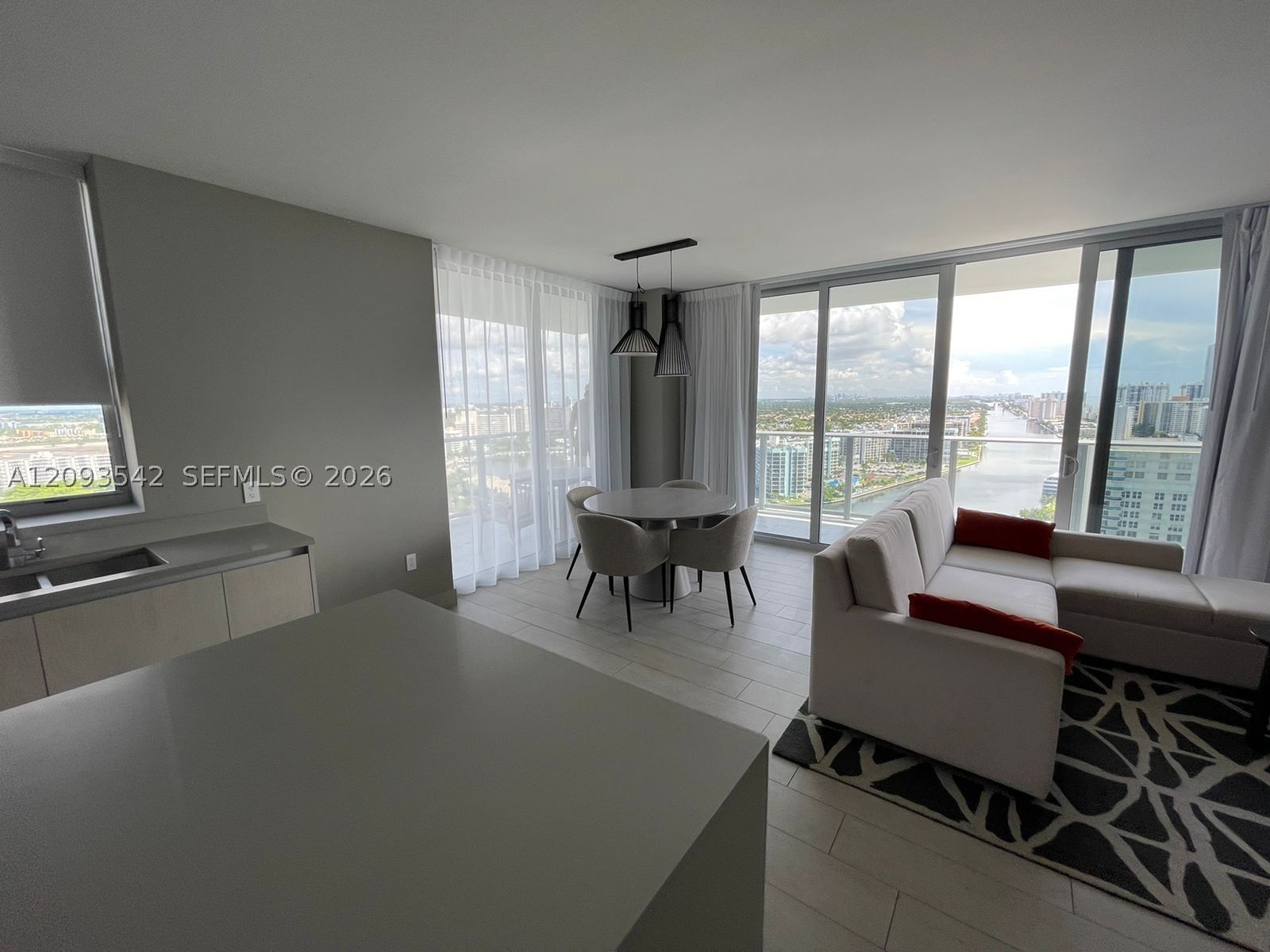 Real estate property located at 4010 Ocean Dr R1902, Broward, 4010 South Ocean Condo, Hollywood, FL