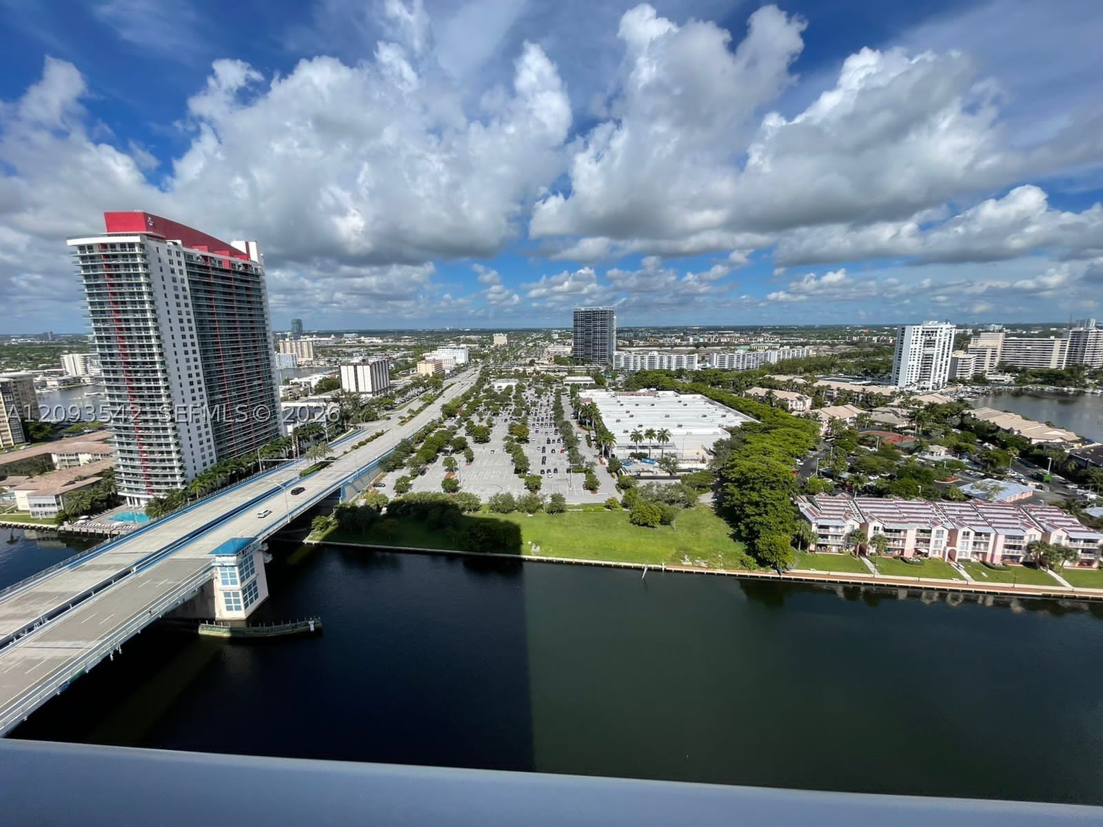 Real estate property located at 4010 Ocean Dr R1902, Broward, 4010 South Ocean Condo, Hollywood, FL