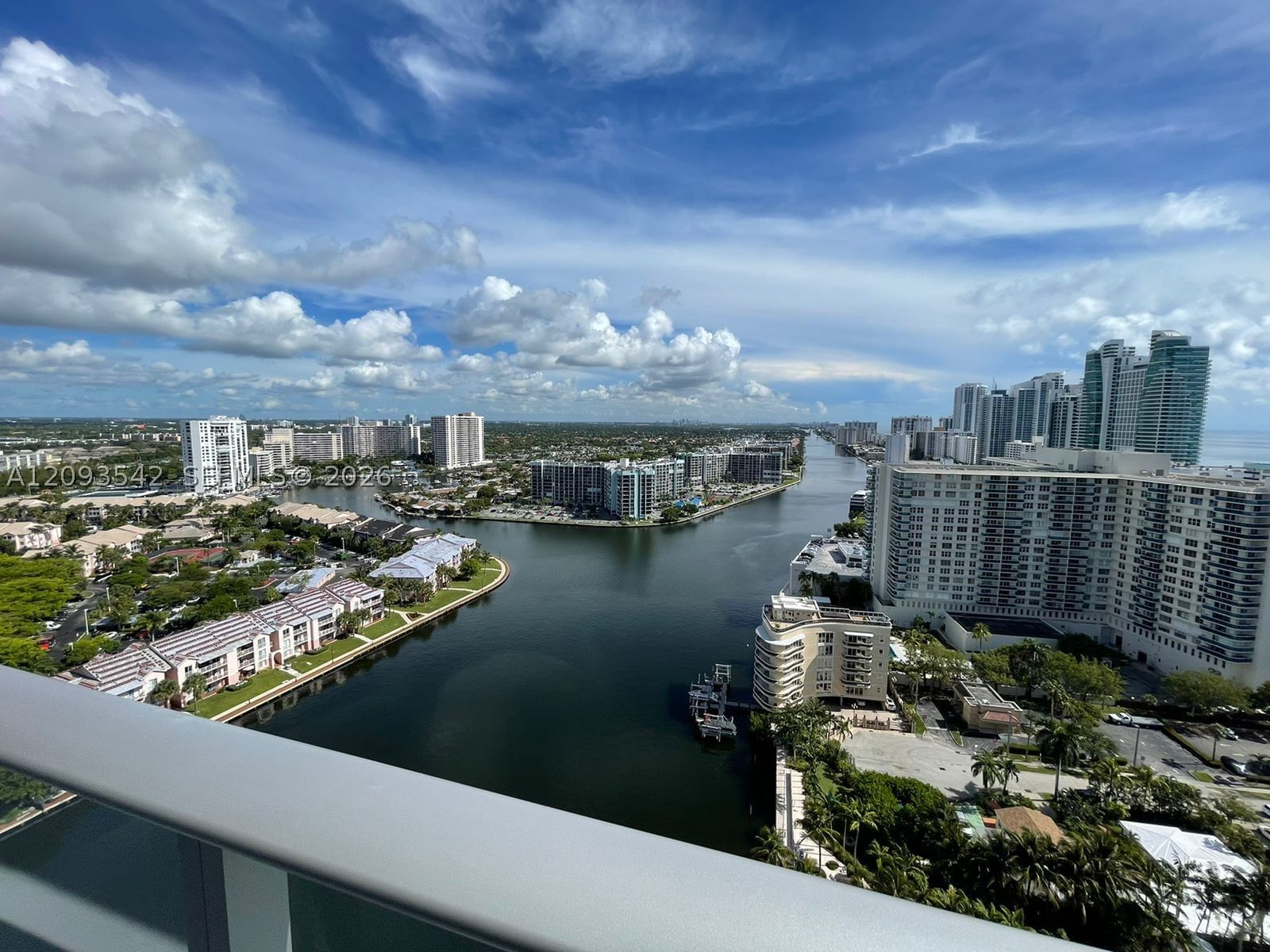 Real estate property located at 4010 Ocean Dr R1902, Broward, 4010 South Ocean Condo, Hollywood, FL