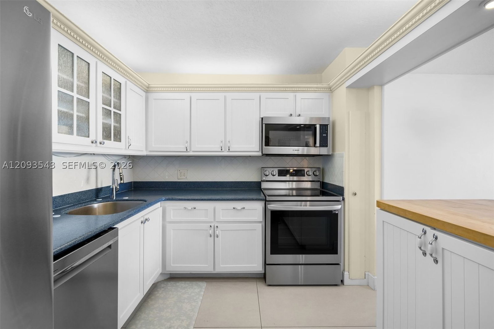 Real estate property located at 2201 S Ocean Dr #1102, Broward, Quadomain Tower I And Iv, Hollywood, FL