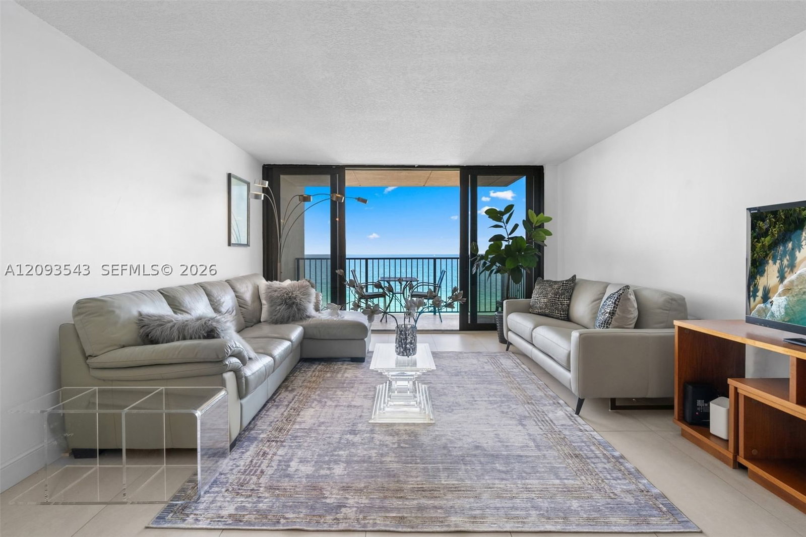 Real estate property located at 2201 S Ocean Dr #1102, Broward, Quadomain Tower I And Iv, Hollywood, FL