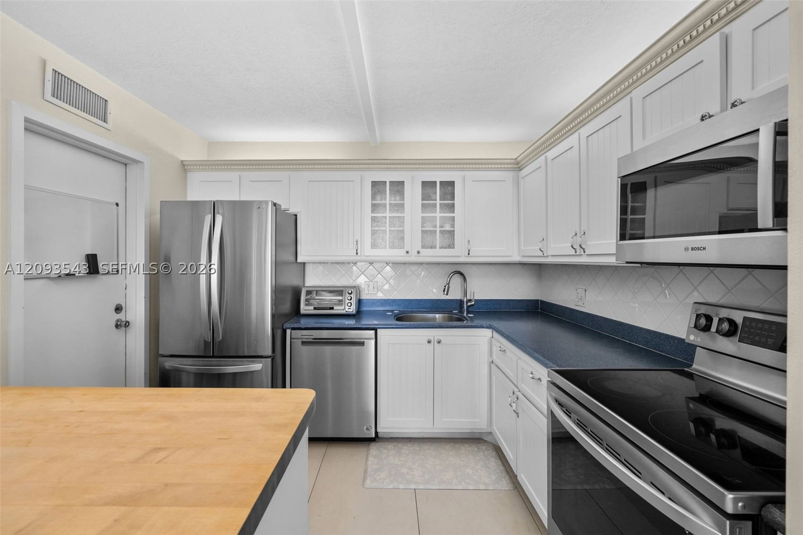 Real estate property located at 2201 S Ocean Dr #1102, Broward, Quadomain Tower I And Iv, Hollywood, FL