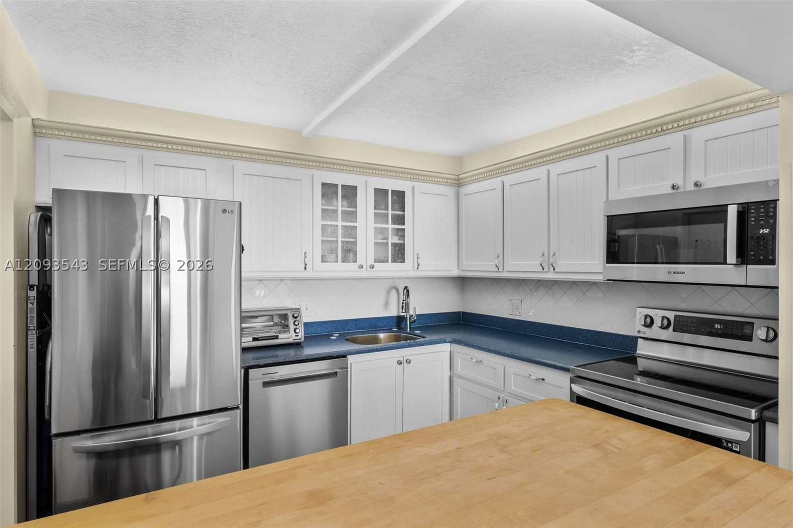 Real estate property located at 2201 S Ocean Dr #1102, Broward, Quadomain Tower I And Iv, Hollywood, FL