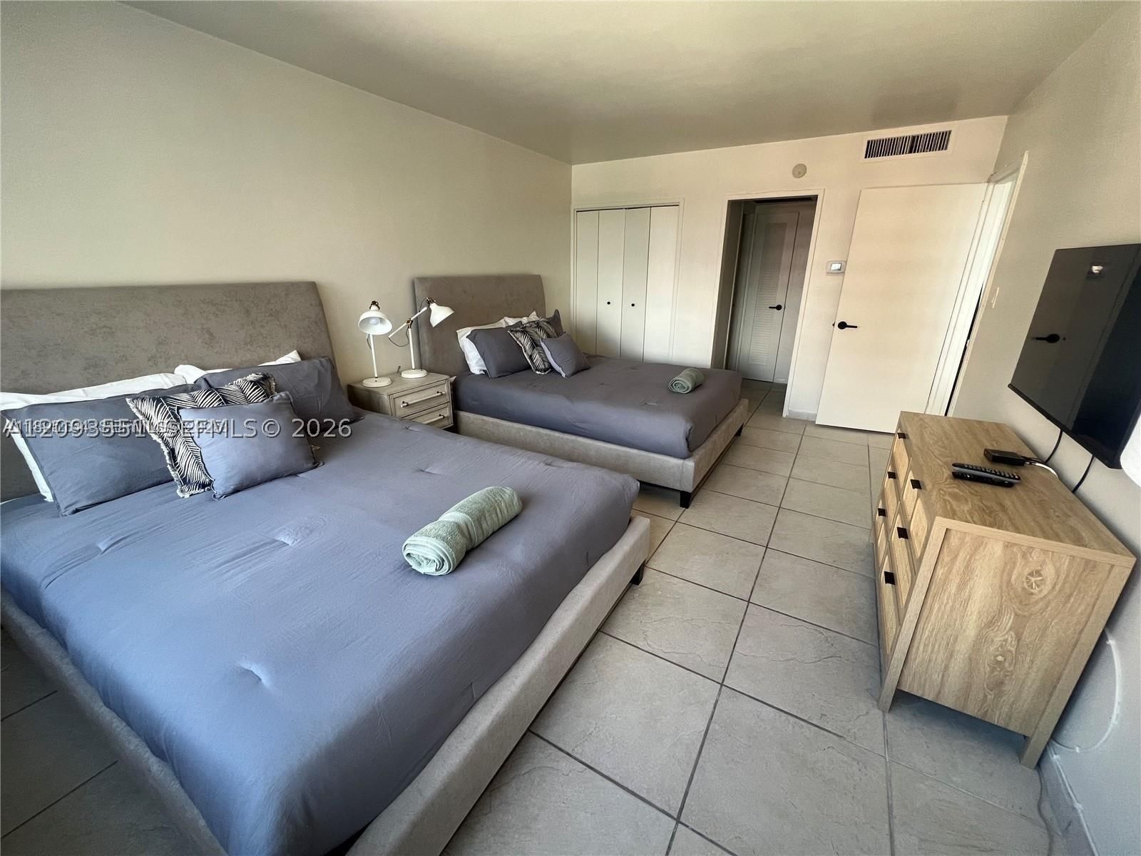 Real estate property located at 5161 Collins Ave #1211, Miami-dade, Seacoast 5151 Condo, Miami Beach, FL