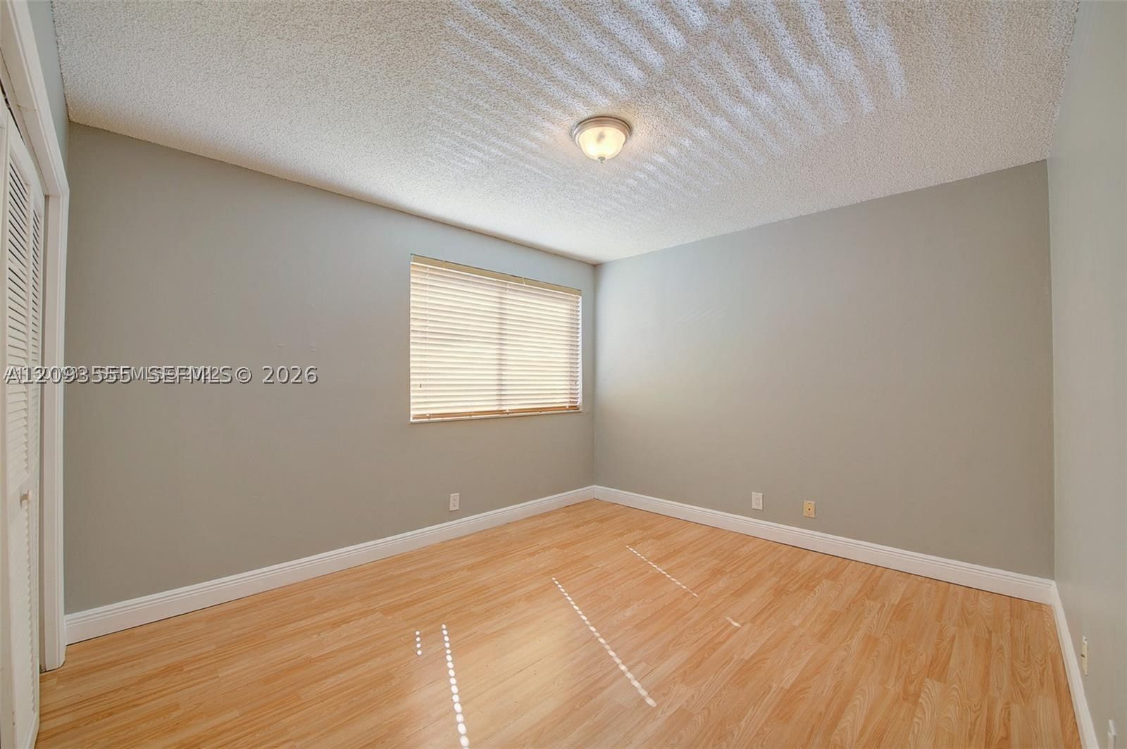 Real estate property located at 165 Lakeview Dr #201, Broward, Racquet Club Village Apar, Weston, FL
