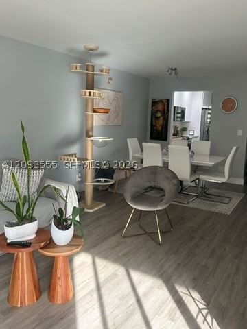 Real estate property located at 165 Lakeview Dr #201, Broward, Racquet Club Village Apar, Weston, FL