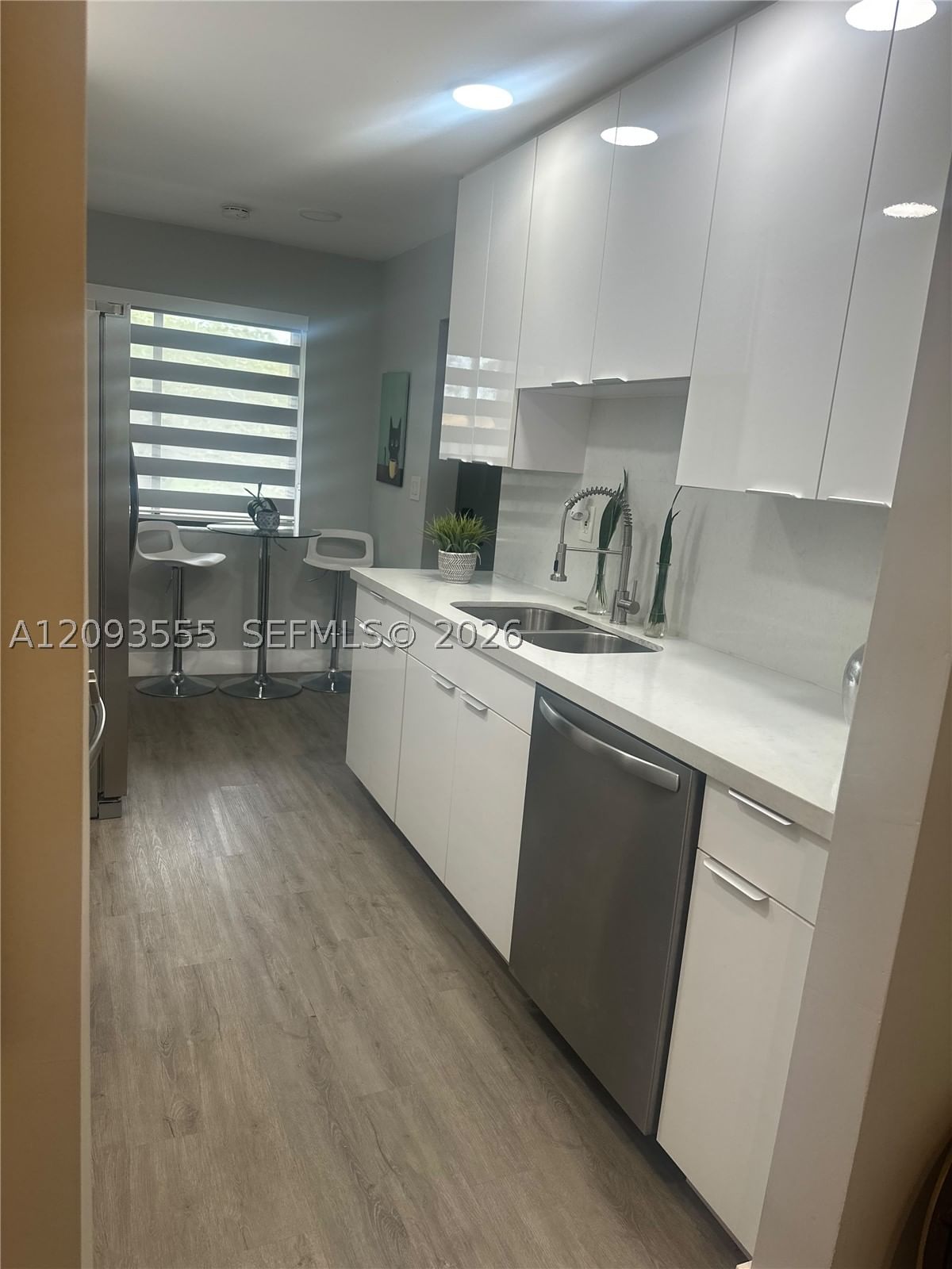 Real estate property located at 165 Lakeview Dr #201, Broward, Racquet Club Village Apar, Weston, FL