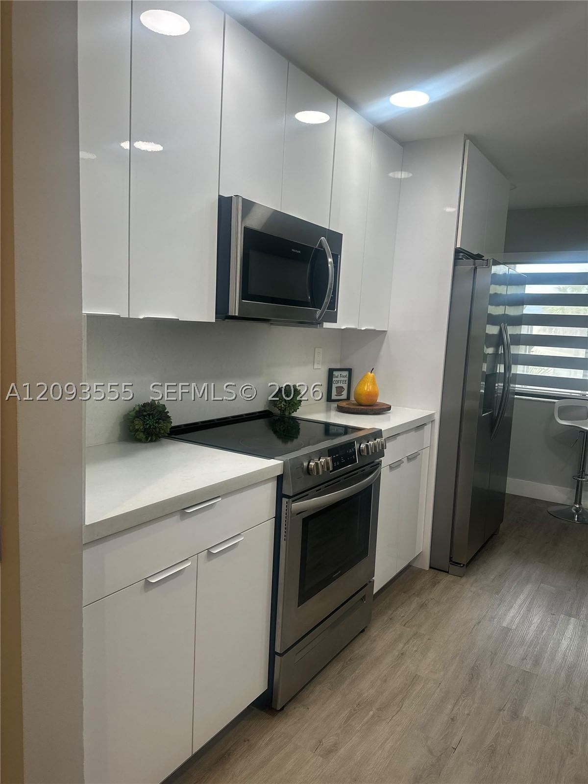 Real estate property located at 165 Lakeview Dr #201, Broward, Racquet Club Village Apar, Weston, FL