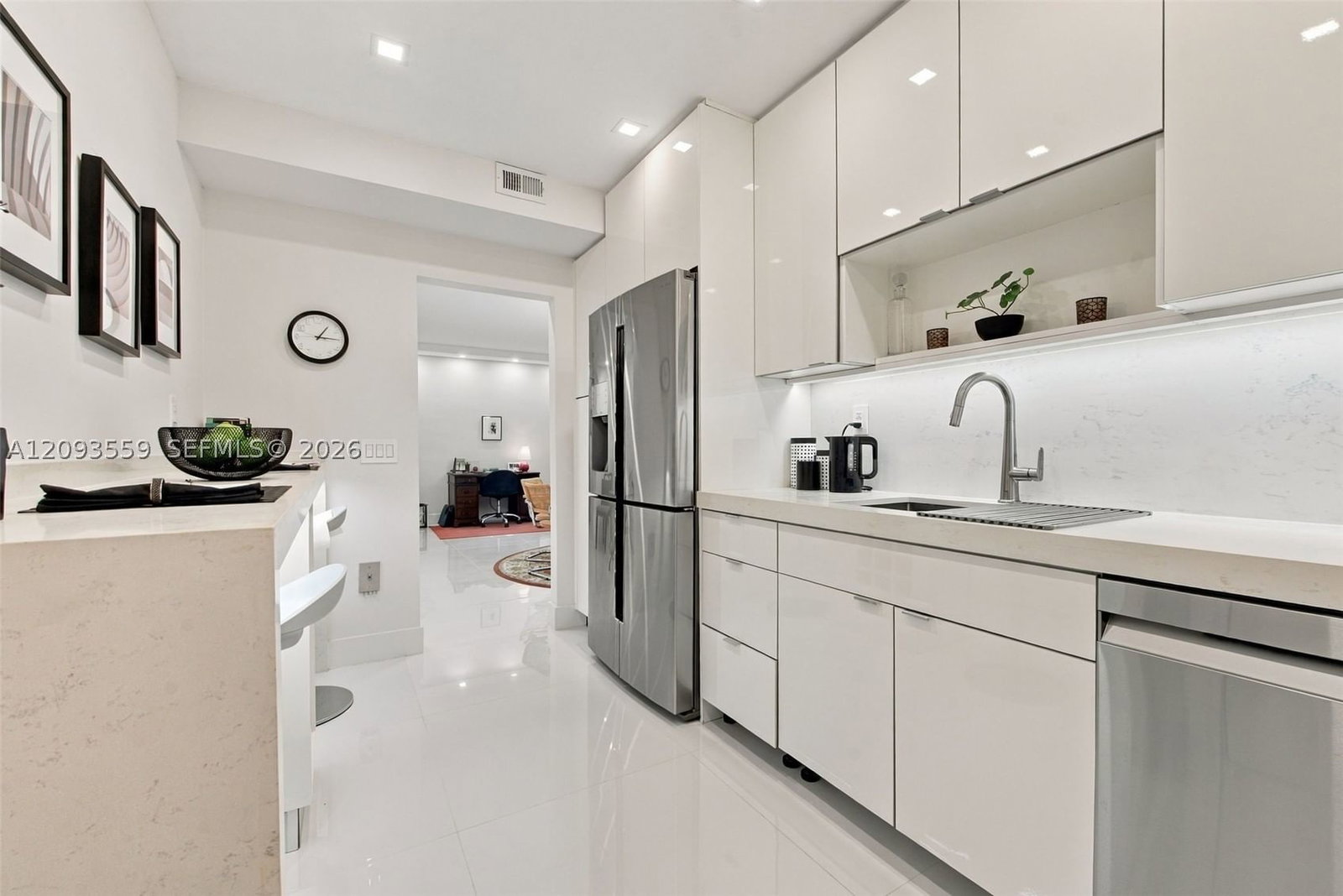 Real estate property located at 10185 Collins Ave #506, Miami-dade, The Plaza Of Bal Harbour, Bal Harbour, FL