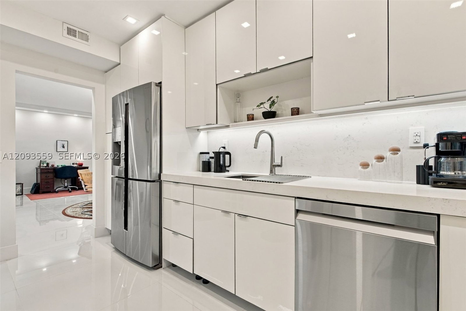 Real estate property located at 10185 Collins Ave #506, Miami-dade, The Plaza Of Bal Harbour, Bal Harbour, FL