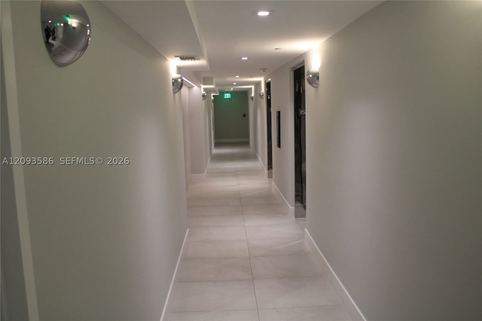 Real estate property located at 2457 Collins Ave #1502, Miami-dade, The Royal Club Condo, Miami Beach, FL