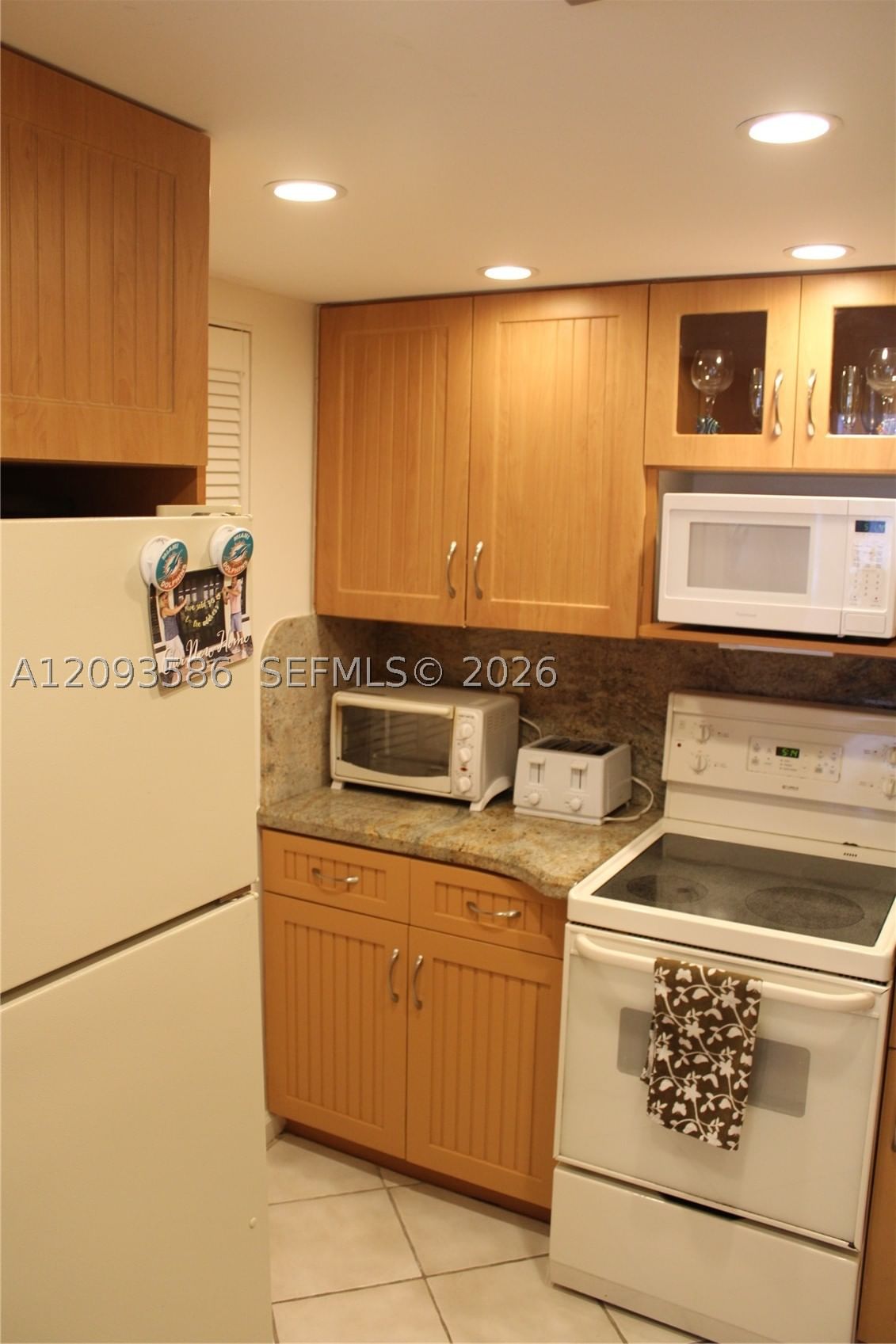 Real estate property located at 2457 Collins Ave #1502, Miami-dade, The Royal Club Condo, Miami Beach, FL