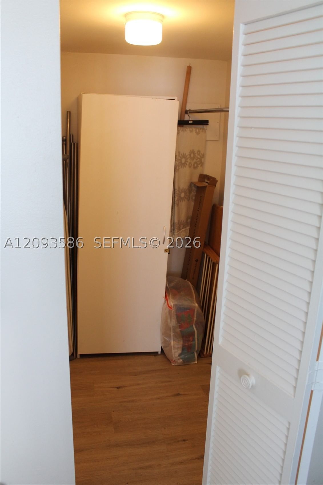 Real estate property located at 2457 Collins Ave #1502, Miami-dade, The Royal Club Condo, Miami Beach, FL