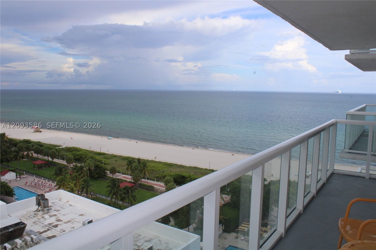 Real estate property located at 2457 Collins Ave #1502, Miami-dade, The Royal Club Condo, Miami Beach, FL