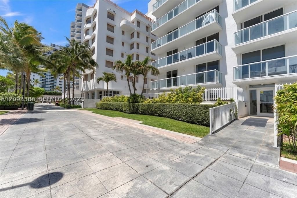 Real estate property located at 2457 Collins Ave #1502, Miami-dade, The Royal Club Condo, Miami Beach, FL