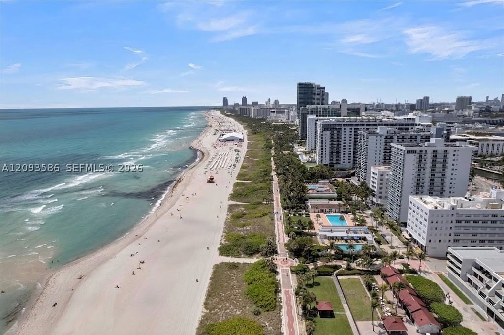 Real estate property located at 2457 Collins Ave #1502, Miami-dade, The Royal Club Condo, Miami Beach, FL