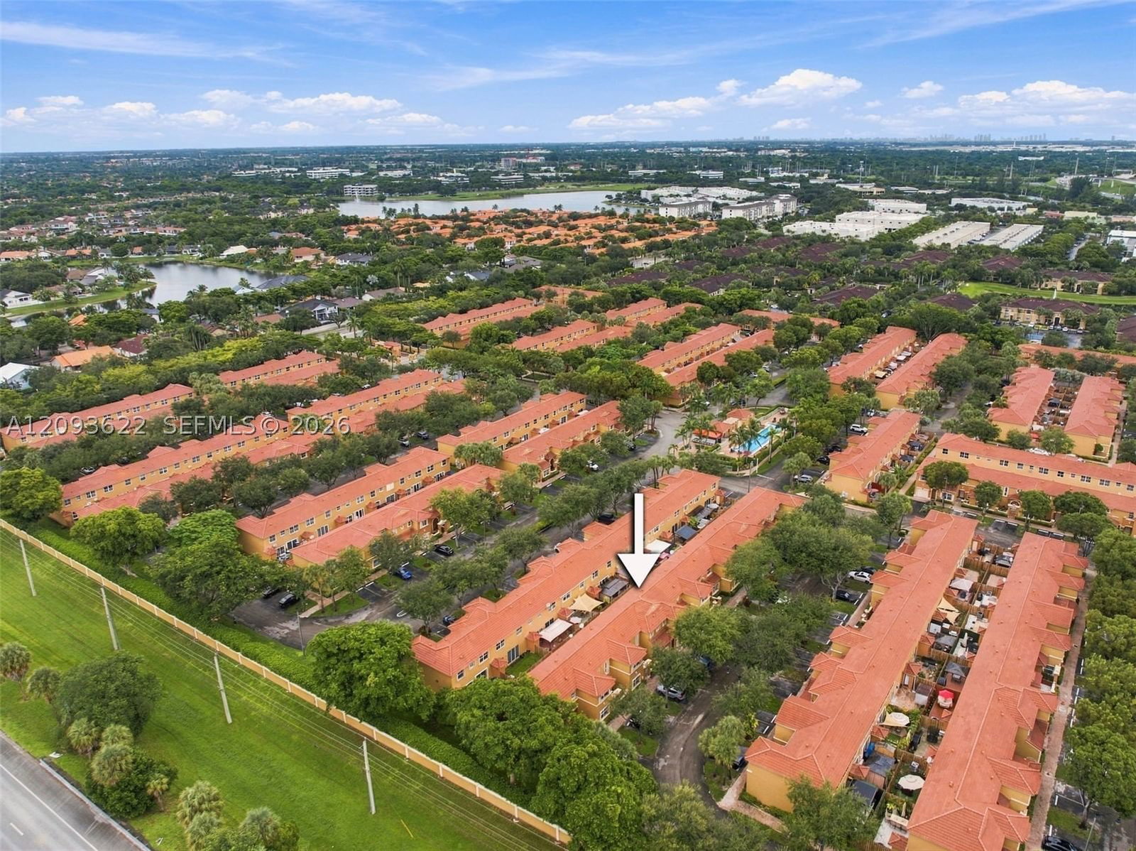 Real estate property located at 8531 139th Ter #1406, Miami-dade, Villa Vizcaya Condo, Miami Lakes, FL