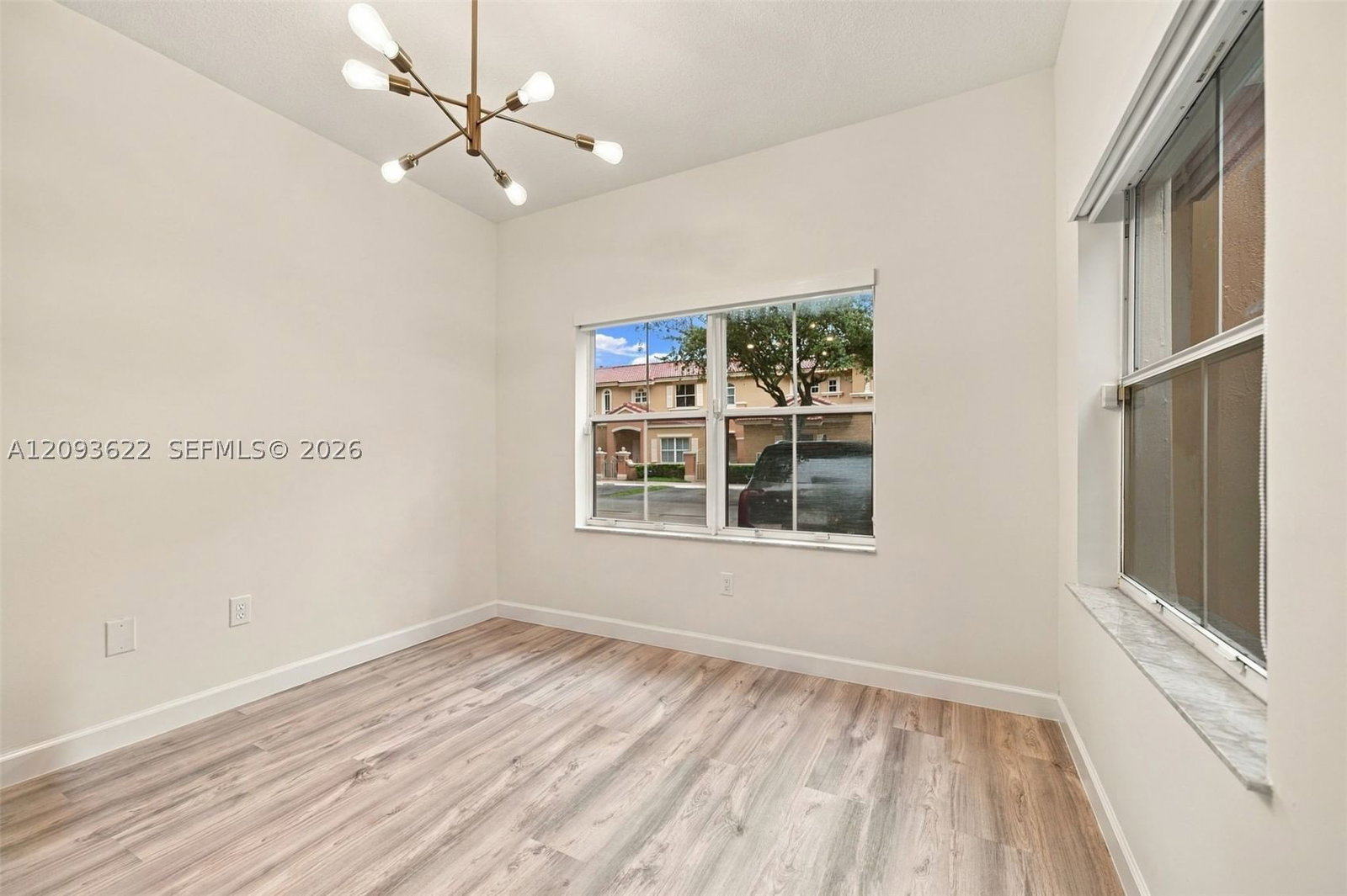Real estate property located at 8531 139th Ter #1406, Miami-dade, Villa Vizcaya Condo, Miami Lakes, FL