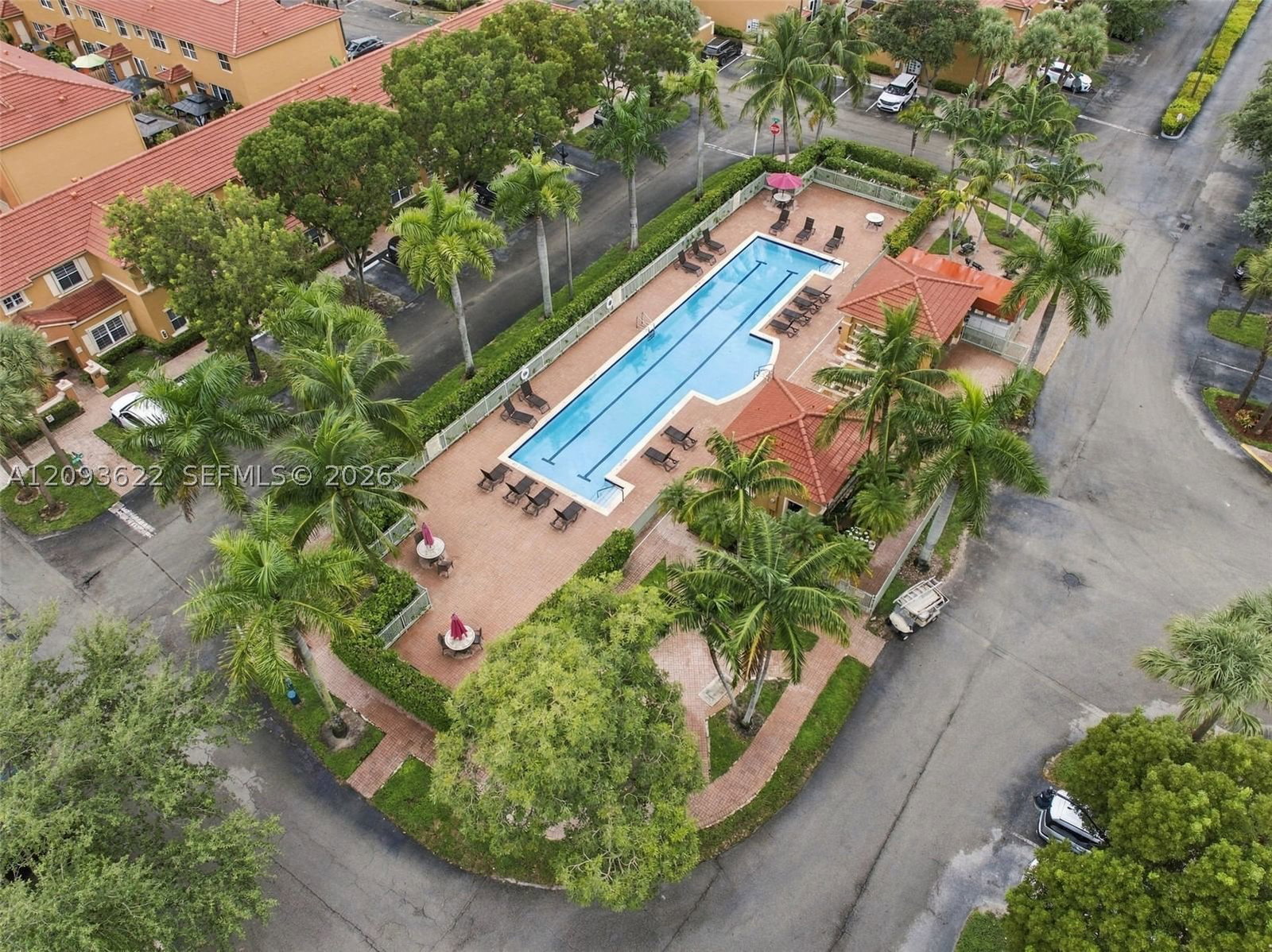 Real estate property located at 8531 139th Ter #1406, Miami-dade, Villa Vizcaya Condo, Miami Lakes, FL