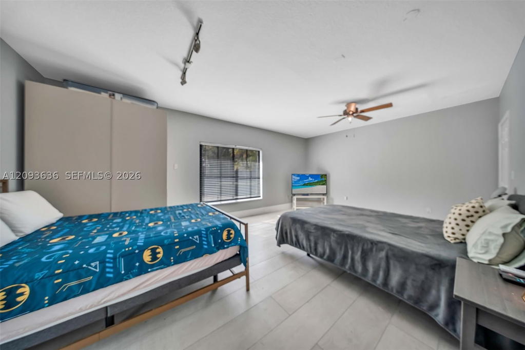 Real estate property located at 10195 26th St, Miami-dade, Vanderbilt Park, Doral, FL