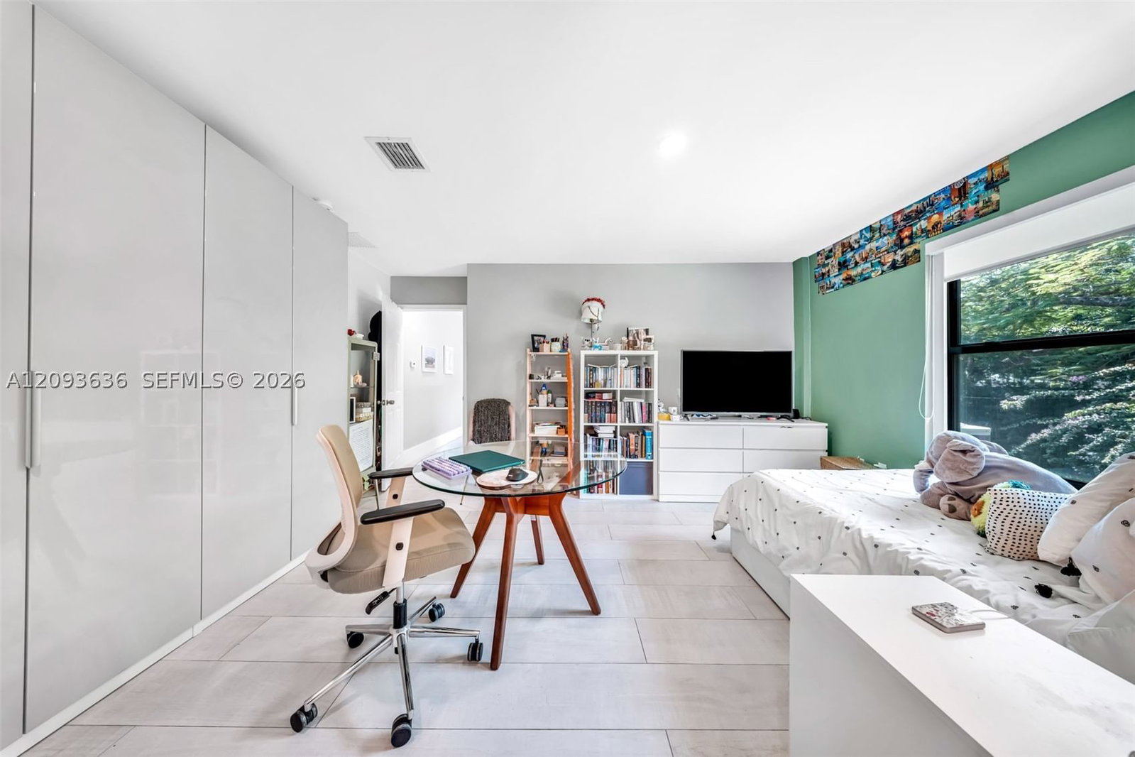 Real estate property located at 10195 26th St, Miami-dade, Vanderbilt Park, Doral, FL