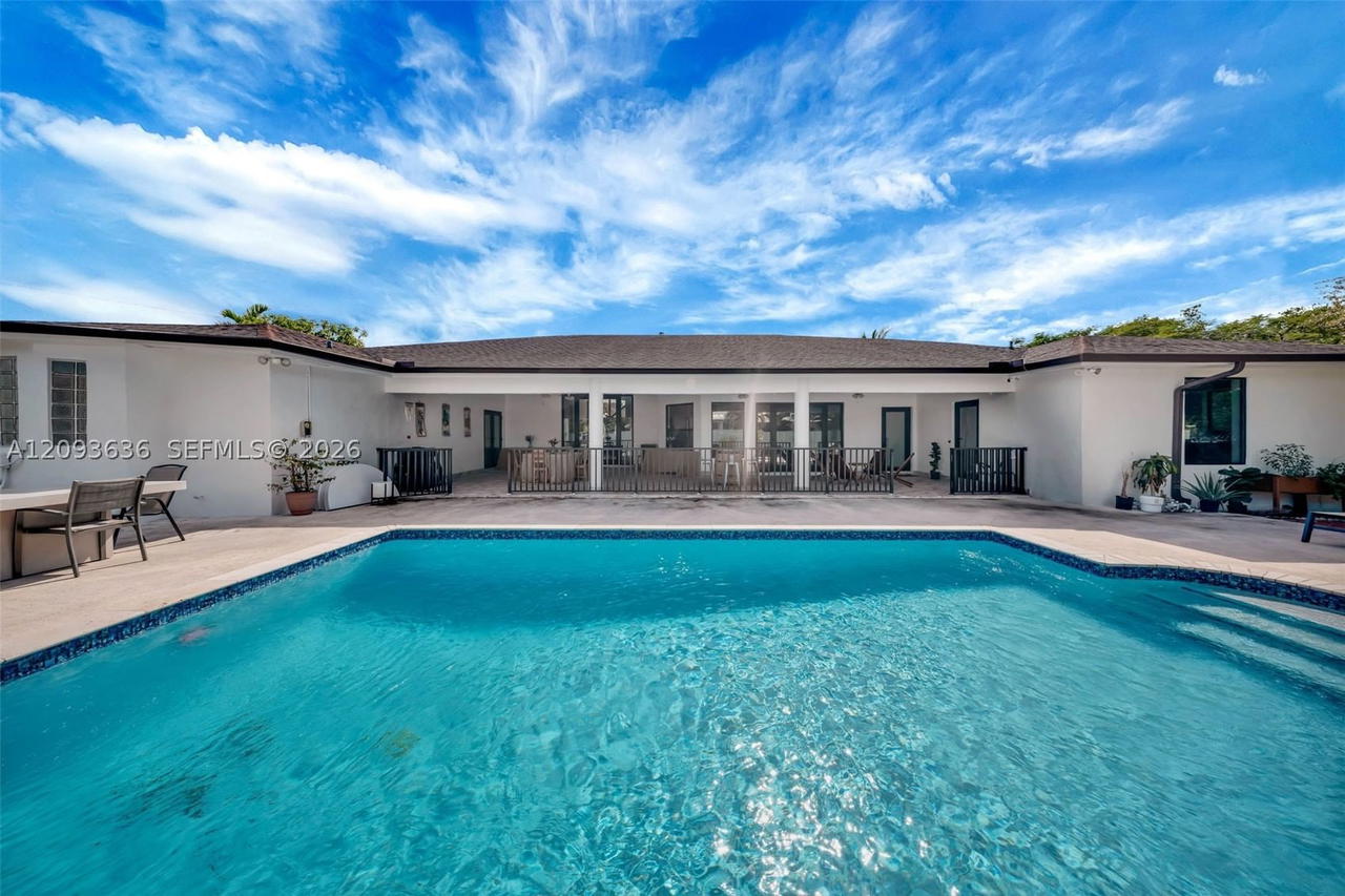 Real estate property located at 10195 26th St, Miami-dade, Vanderbilt Park, Doral, FL