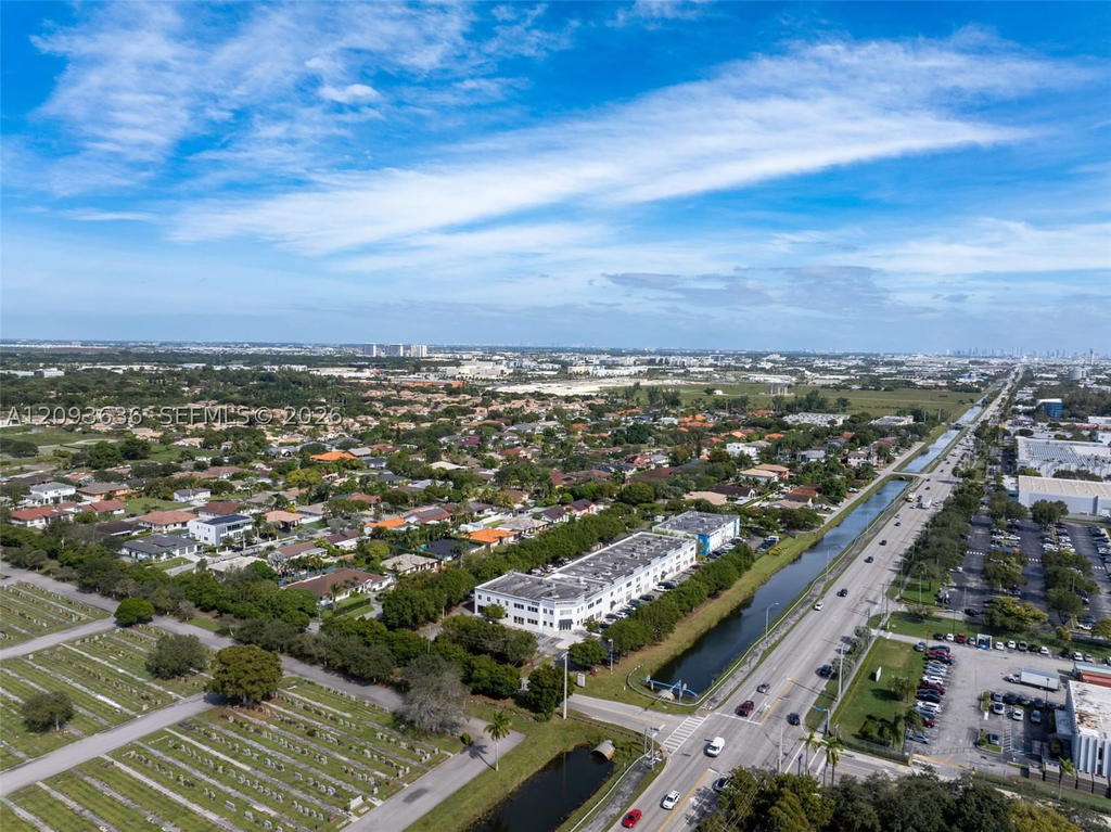 Real estate property located at 10195 26th St, Miami-dade, Vanderbilt Park, Doral, FL