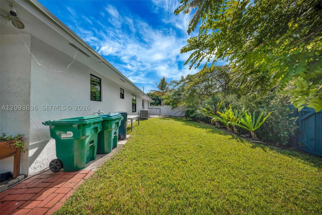 Real estate property located at 10195 26th St, Miami-dade, Vanderbilt Park, Doral, FL