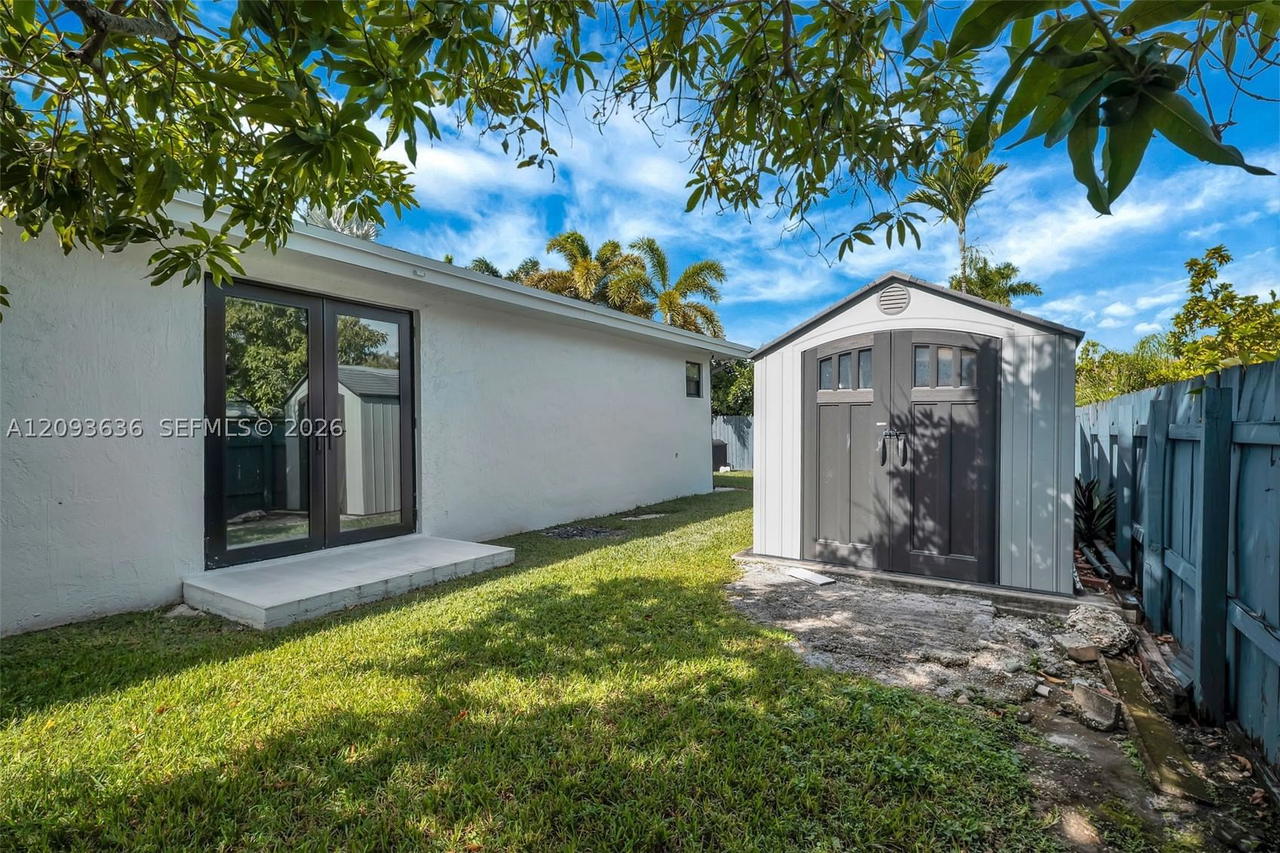Real estate property located at 10195 26th St, Miami-dade, Vanderbilt Park, Doral, FL