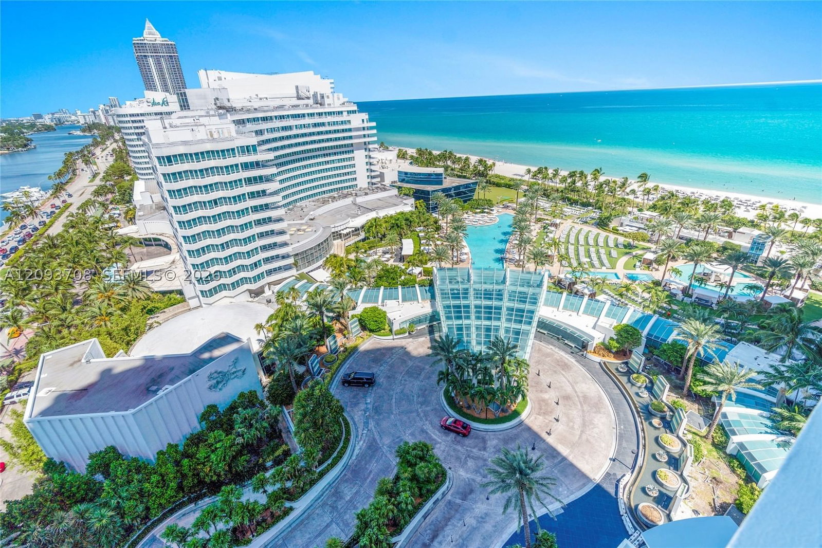 Real estate property located at 4401 Collins Ave #1709, Miami-dade, Fontainebleau Ii Tresor, Miami Beach, FL