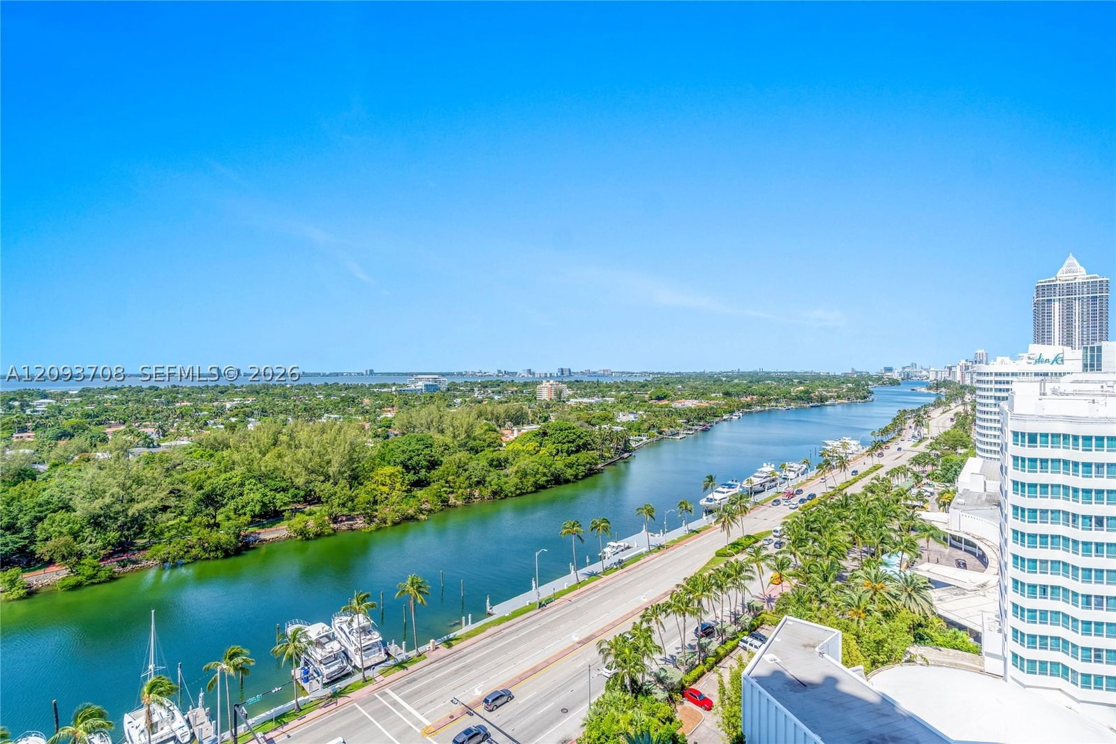 Real estate property located at 4401 Collins Ave #1709, Miami-dade, Fontainebleau Ii Tresor, Miami Beach, FL
