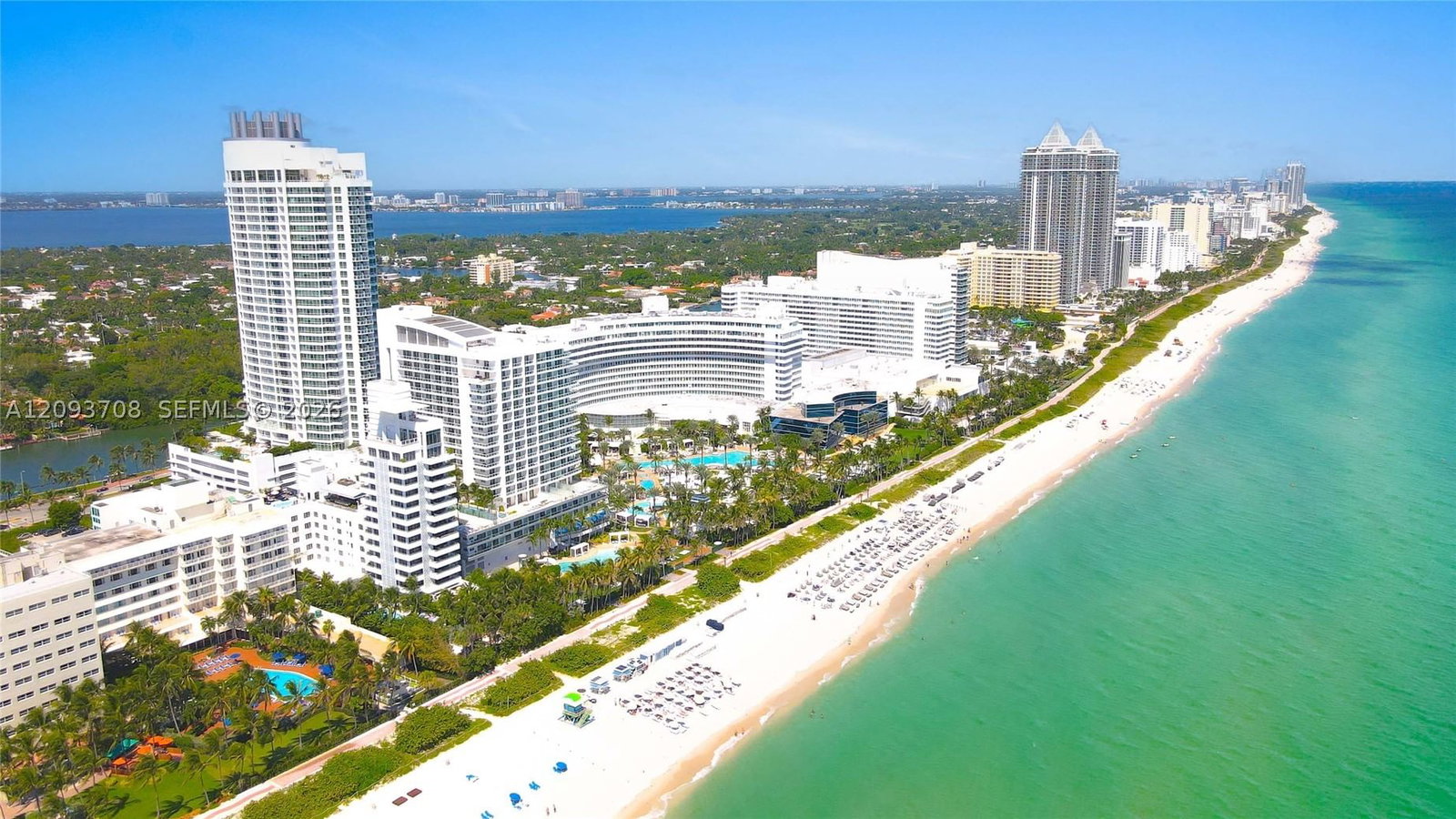 Real estate property located at 4401 Collins Ave #1709, Miami-dade, Fontainebleau Ii Tresor, Miami Beach, FL