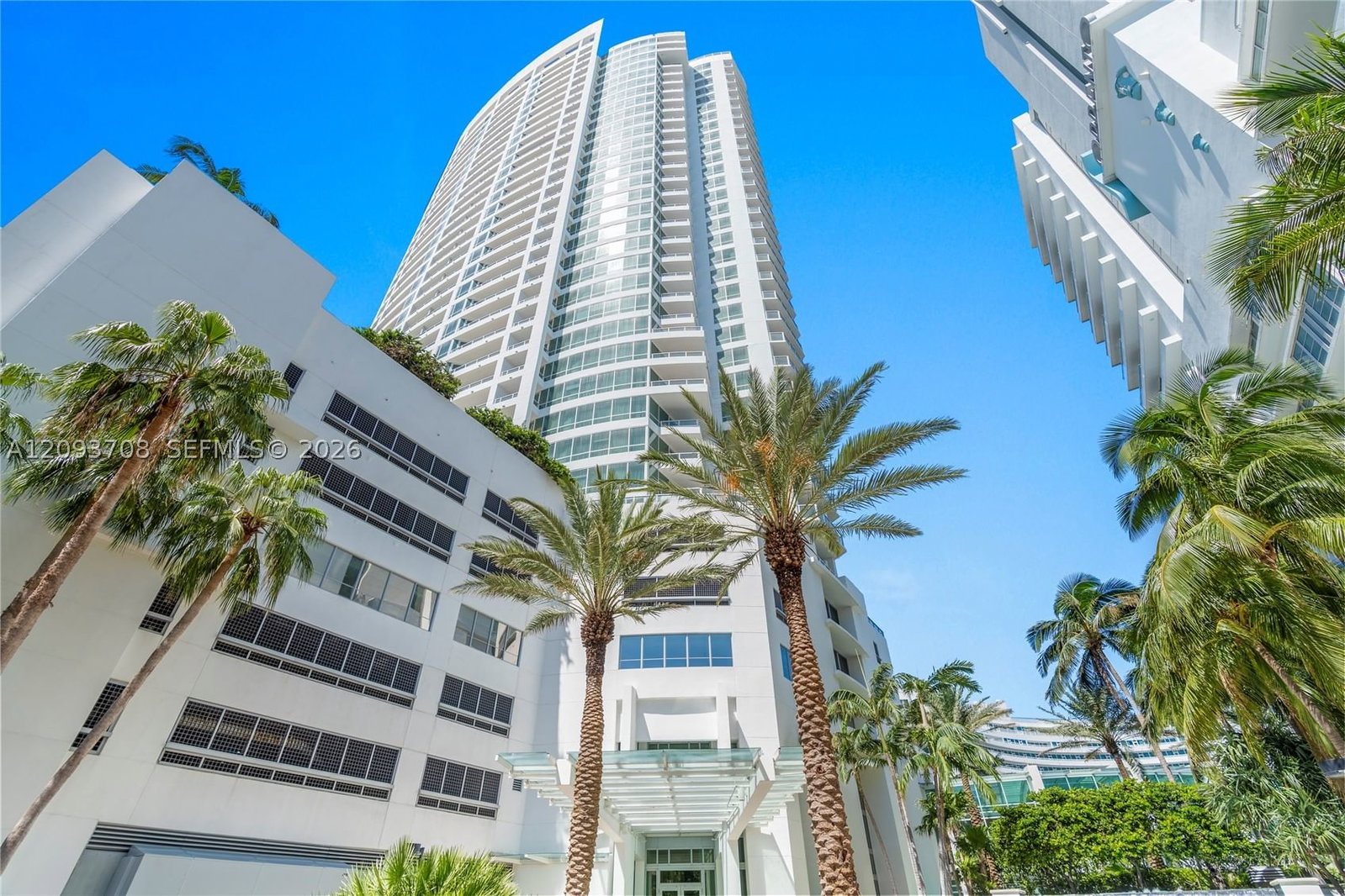 Real estate property located at 4401 Collins Ave #1709, Miami-dade, Fontainebleau Ii Tresor, Miami Beach, FL
