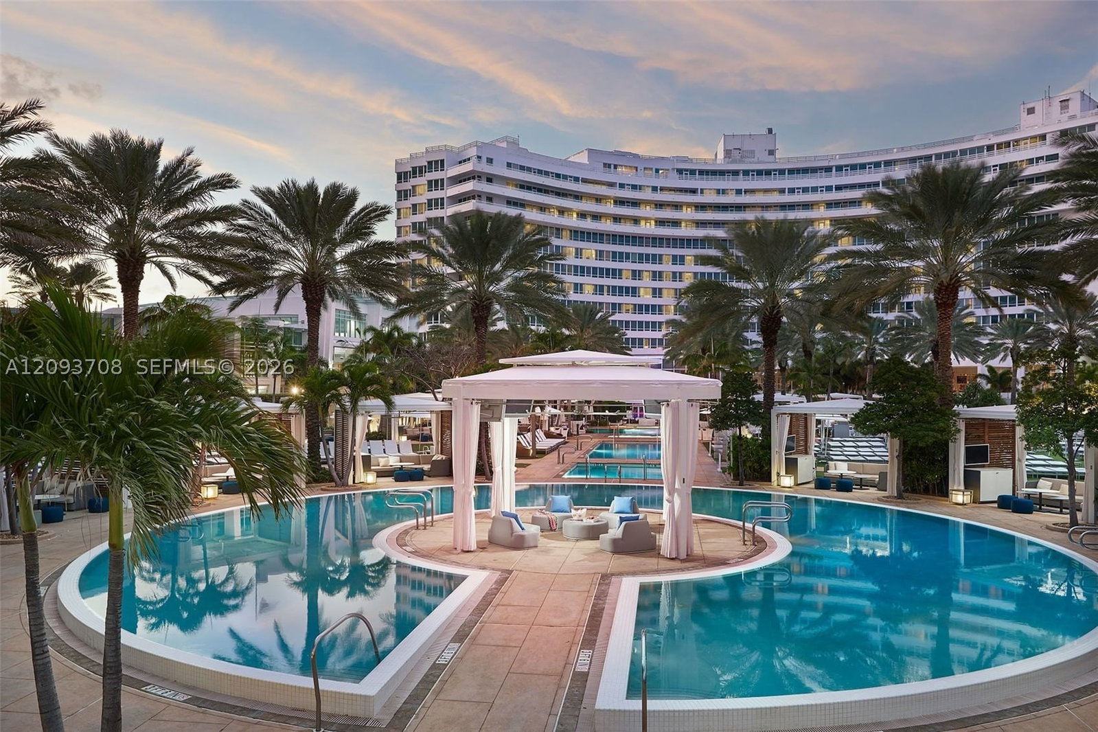Real estate property located at 4401 Collins Ave #1709, Miami-dade, Fontainebleau Ii Tresor, Miami Beach, FL