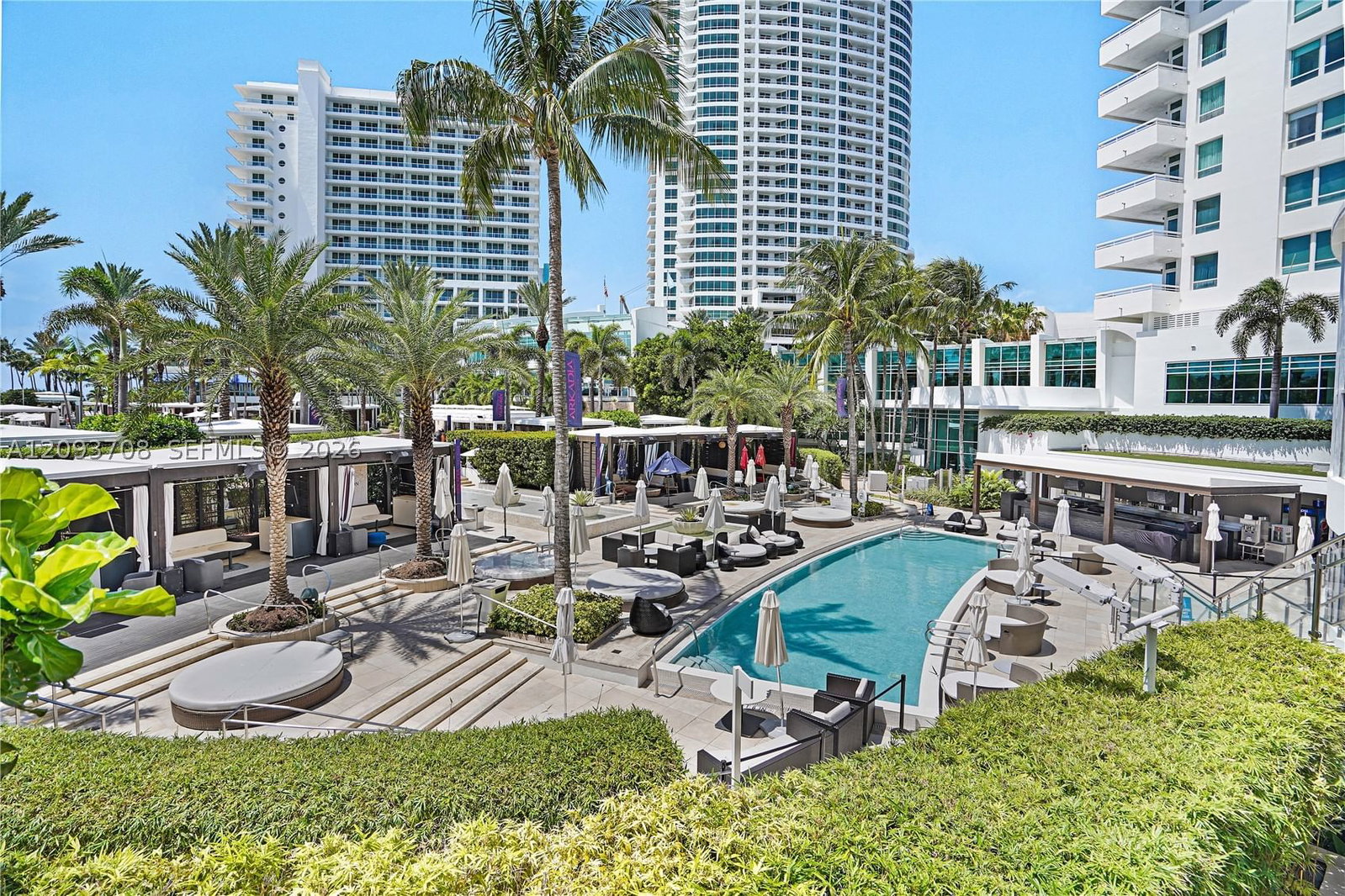 Real estate property located at 4401 Collins Ave #1709, Miami-dade, Fontainebleau Ii Tresor, Miami Beach, FL