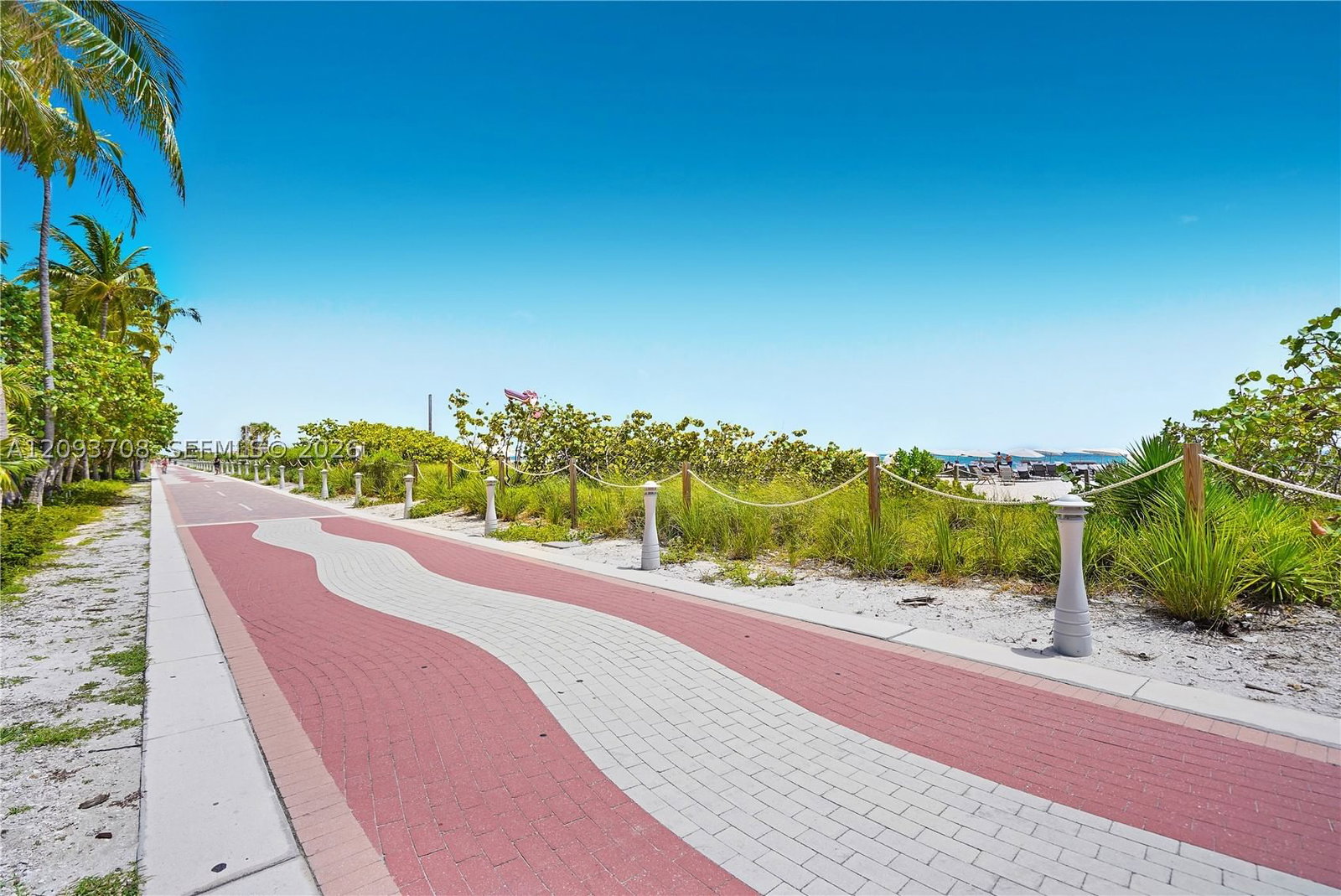 Real estate property located at 4401 Collins Ave #1709, Miami-dade, Fontainebleau Ii Tresor, Miami Beach, FL