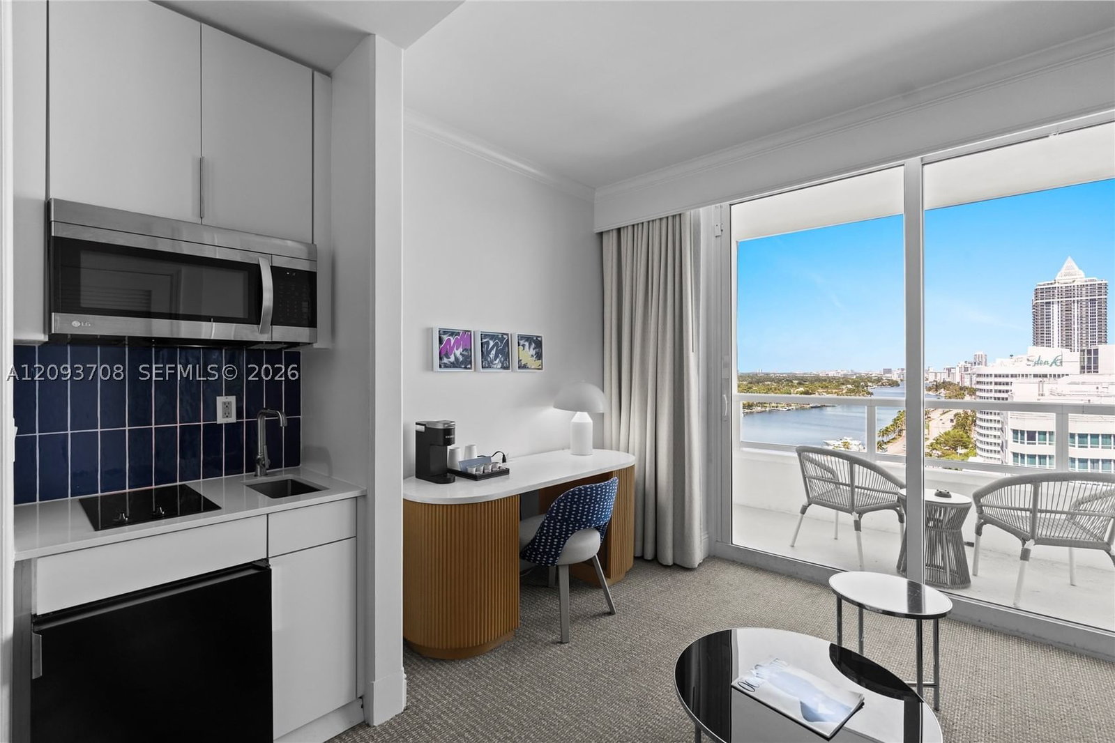 Real estate property located at 4401 Collins Ave #1709, Miami-dade, Fontainebleau Ii Tresor, Miami Beach, FL